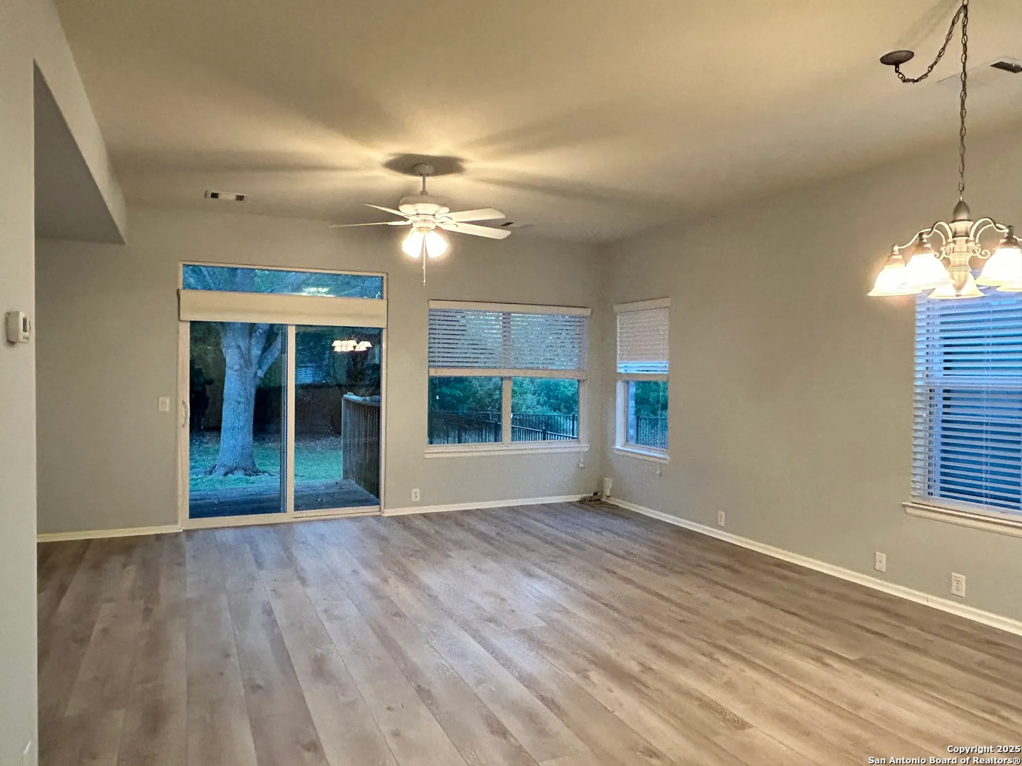 Property Slideshow image 7 of 14 | 12731 cascade hls, San Antonio, TX, 78253