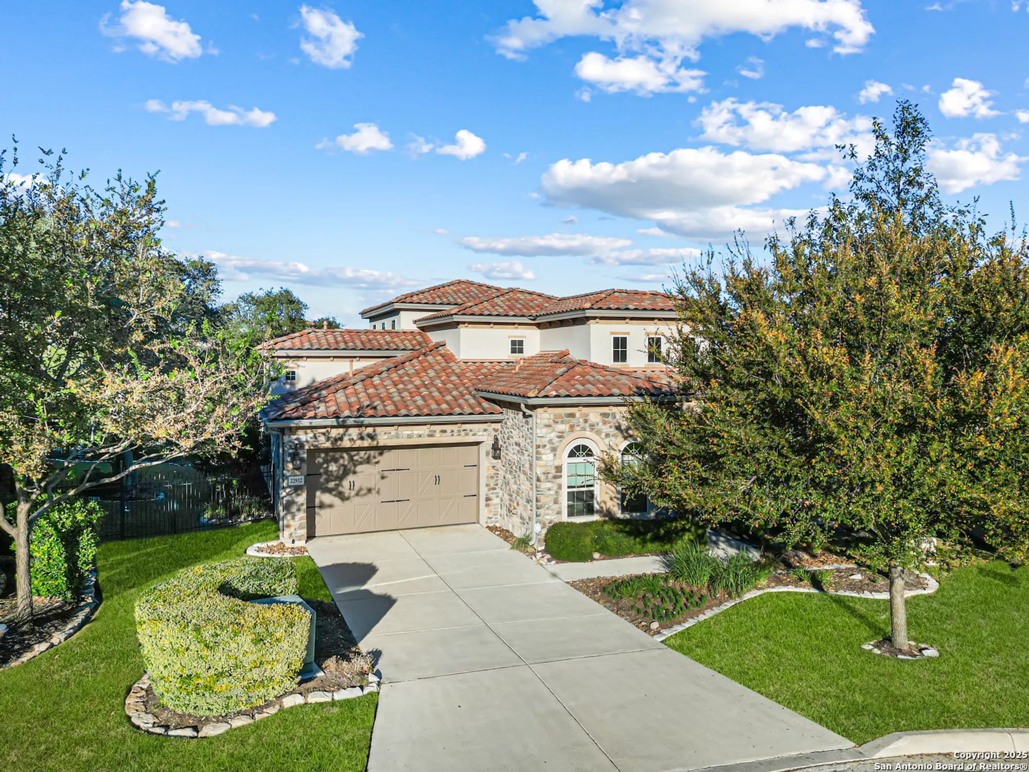 Property Slideshow image 2 of 32 | 22932 estacado, San Antonio, TX, 78261