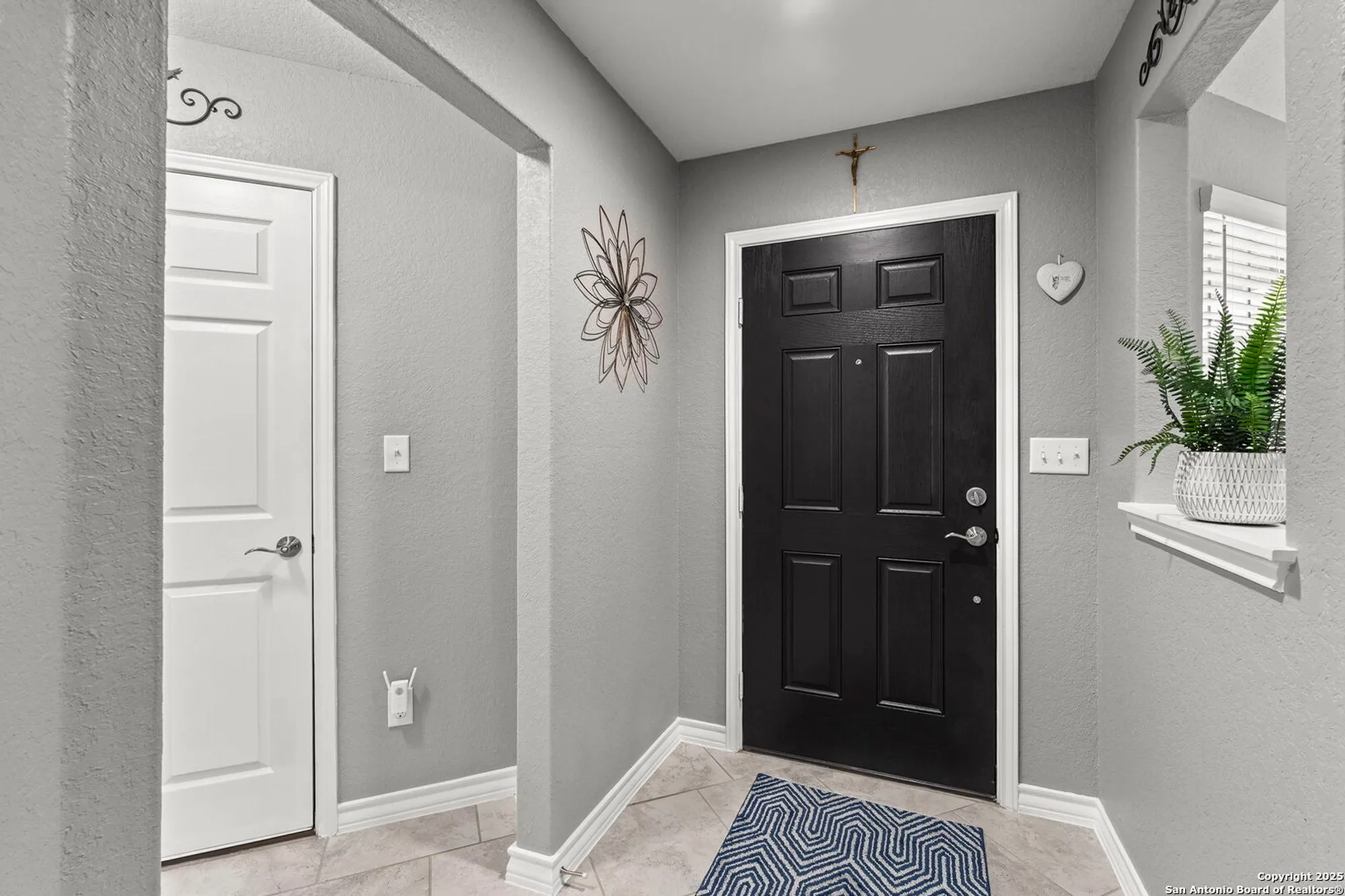 Property Slideshow image 5 of 36 | 12825 norfolk bay, San Antonio, TX, 78253