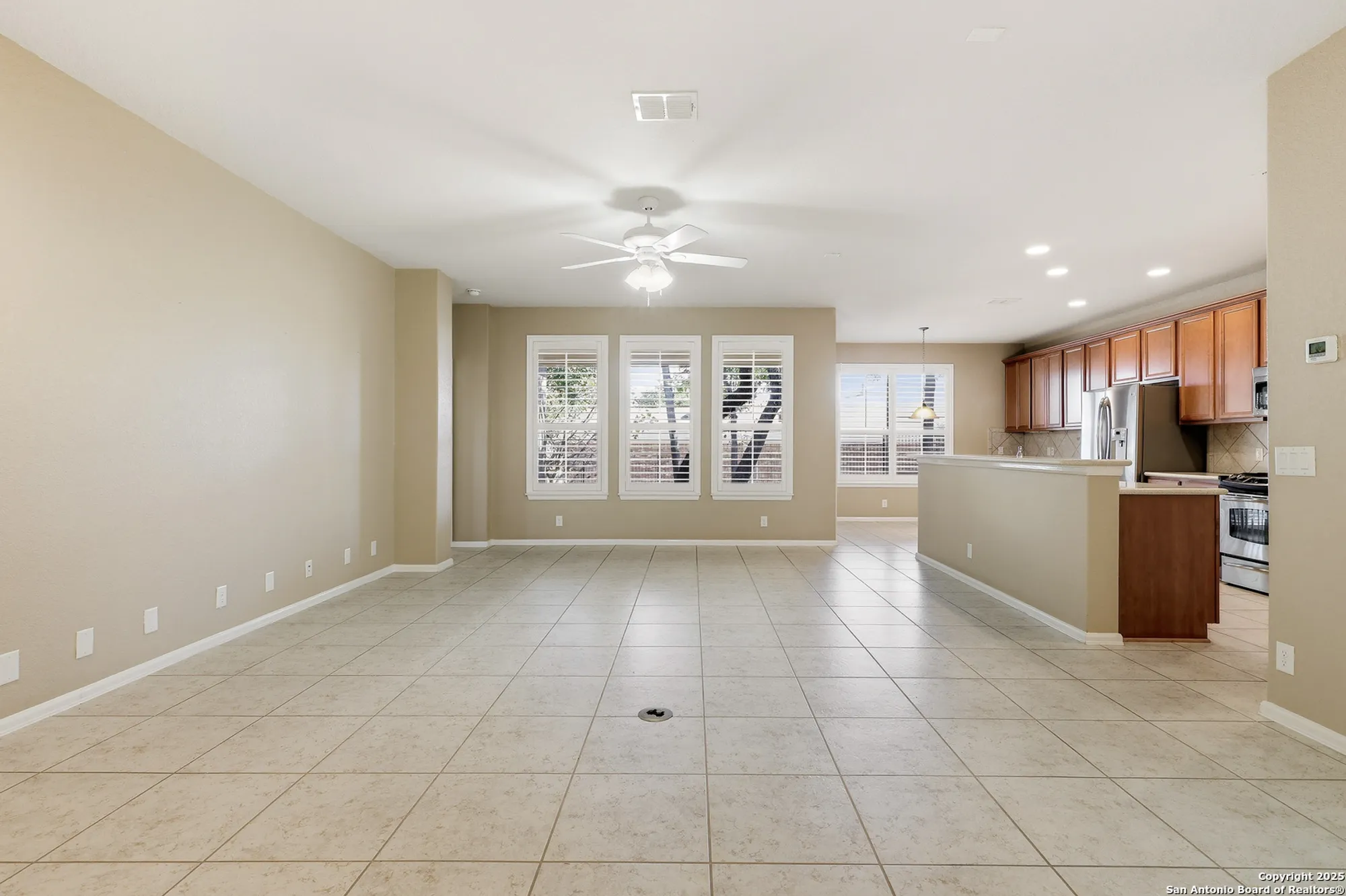 Property Slideshow image 12 of 44 | 4550 jarrell, San Antonio, TX, 78253