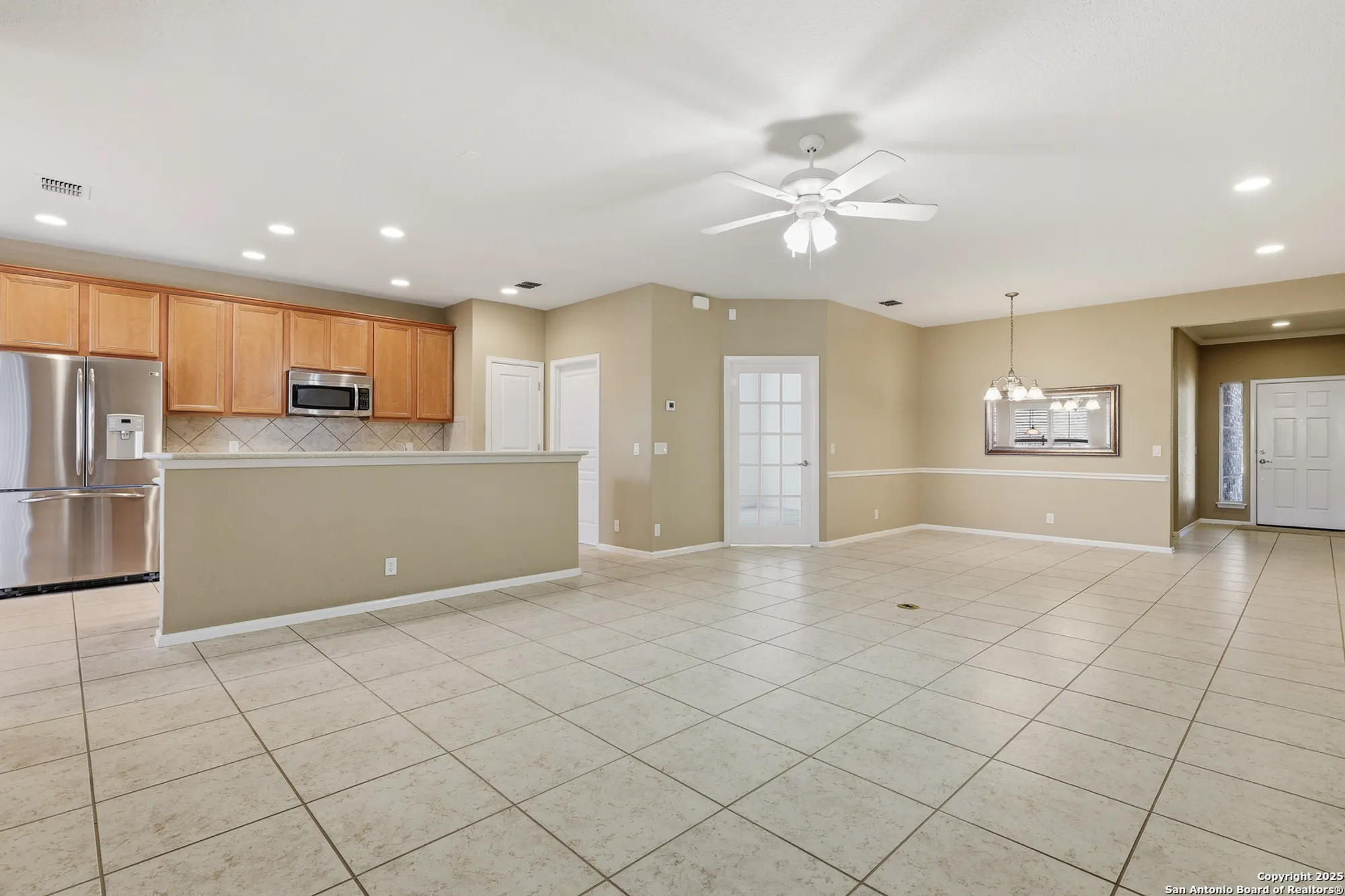 Property Slideshow image 13 of 44 | 4550 jarrell, San Antonio, TX, 78253