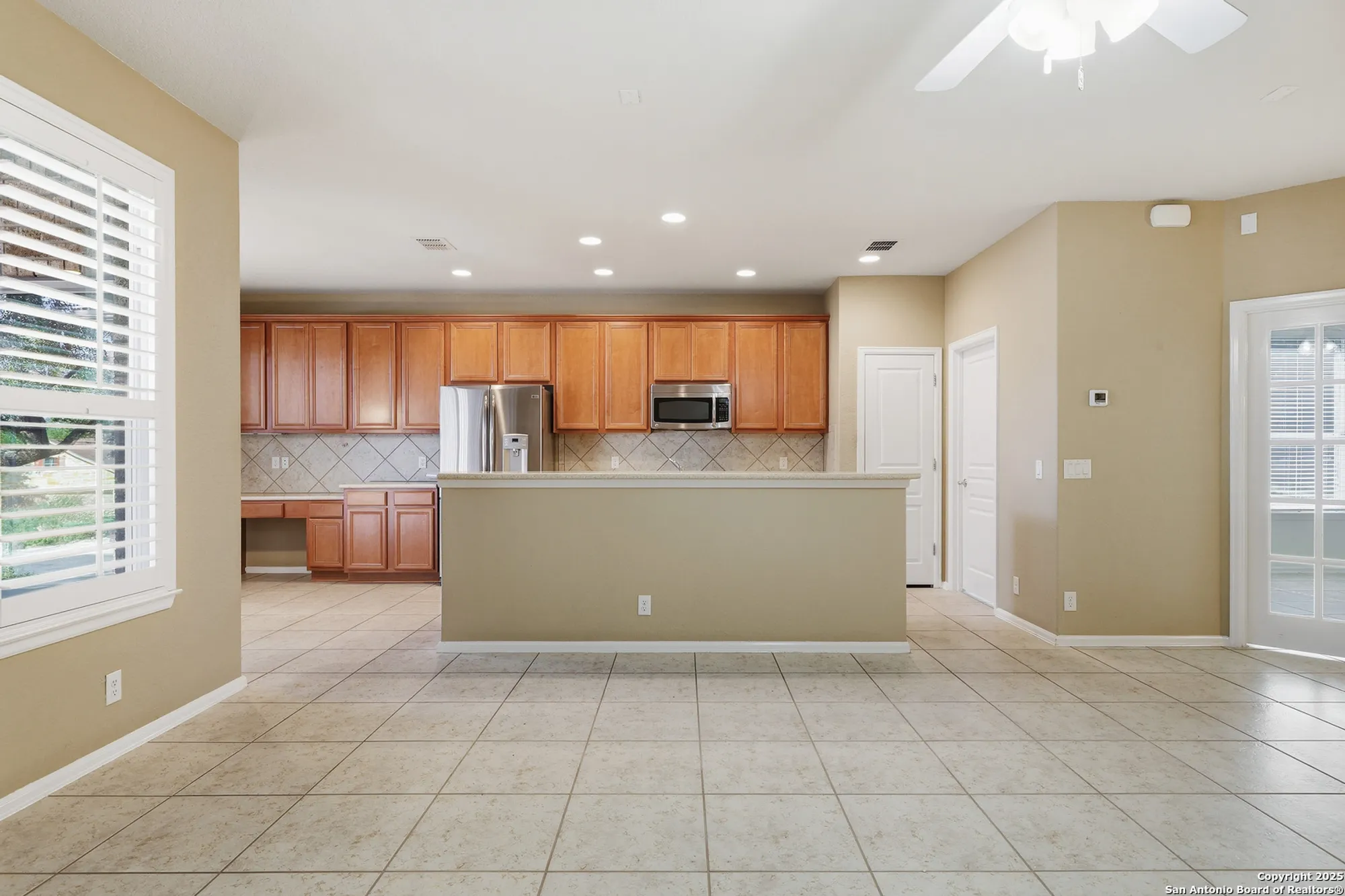 Property Slideshow image 11 of 44 | 4550 jarrell, San Antonio, TX, 78253