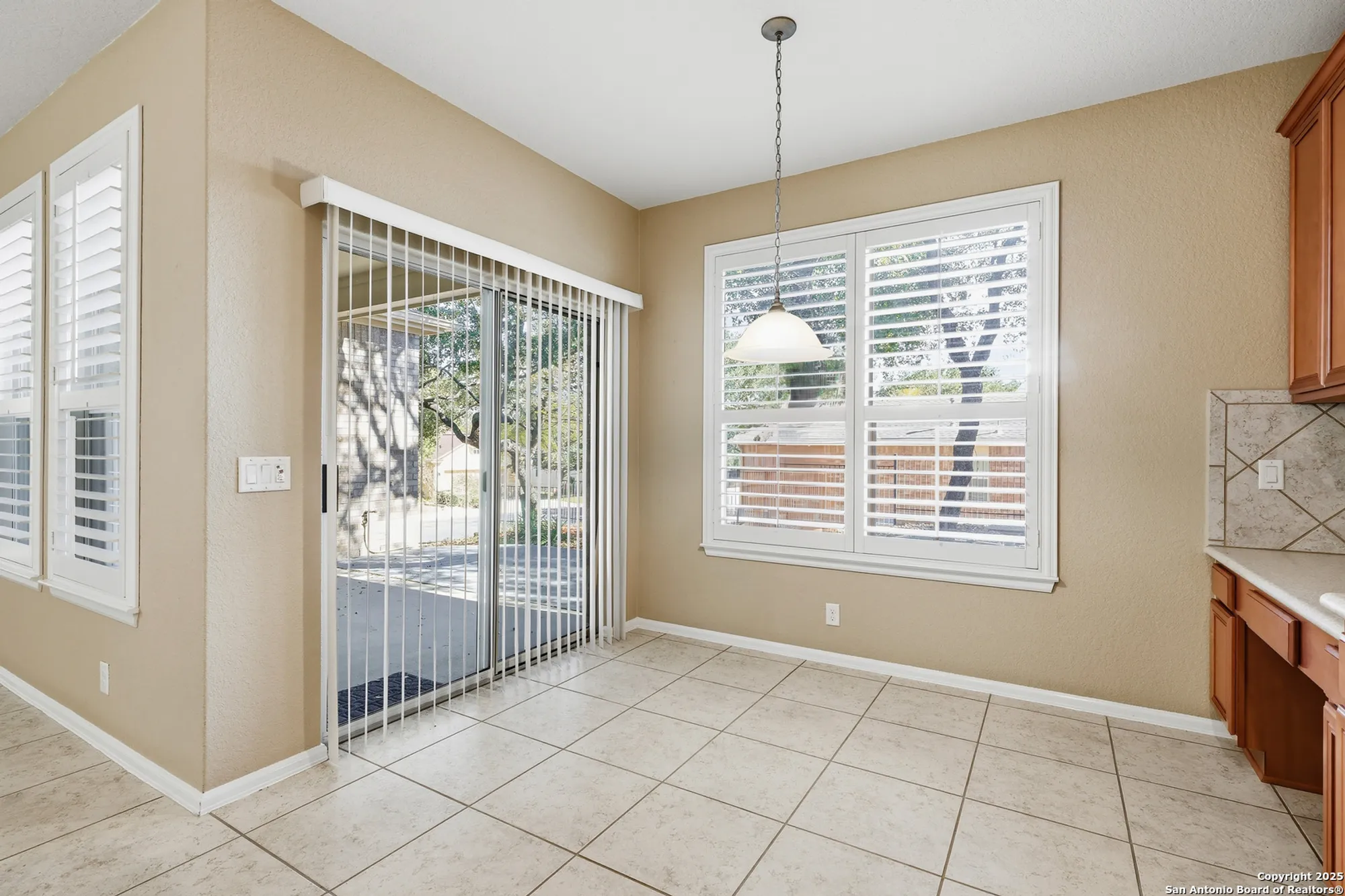 Property Slideshow image 7 of 44 | 4550 jarrell, San Antonio, TX, 78253