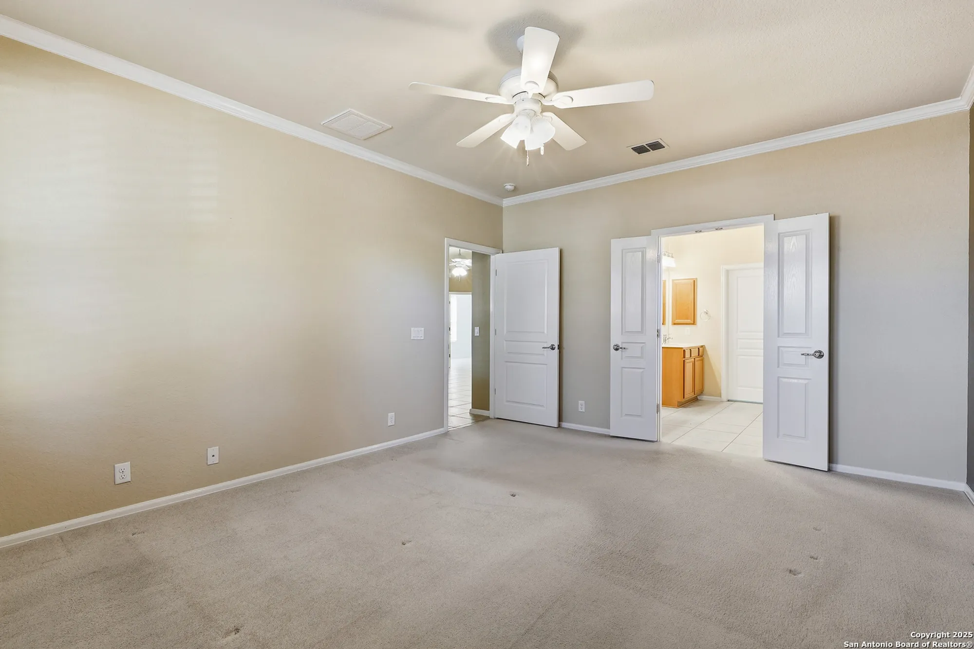 Property Slideshow image 21 of 44 | 4550 jarrell, San Antonio, TX, 78253