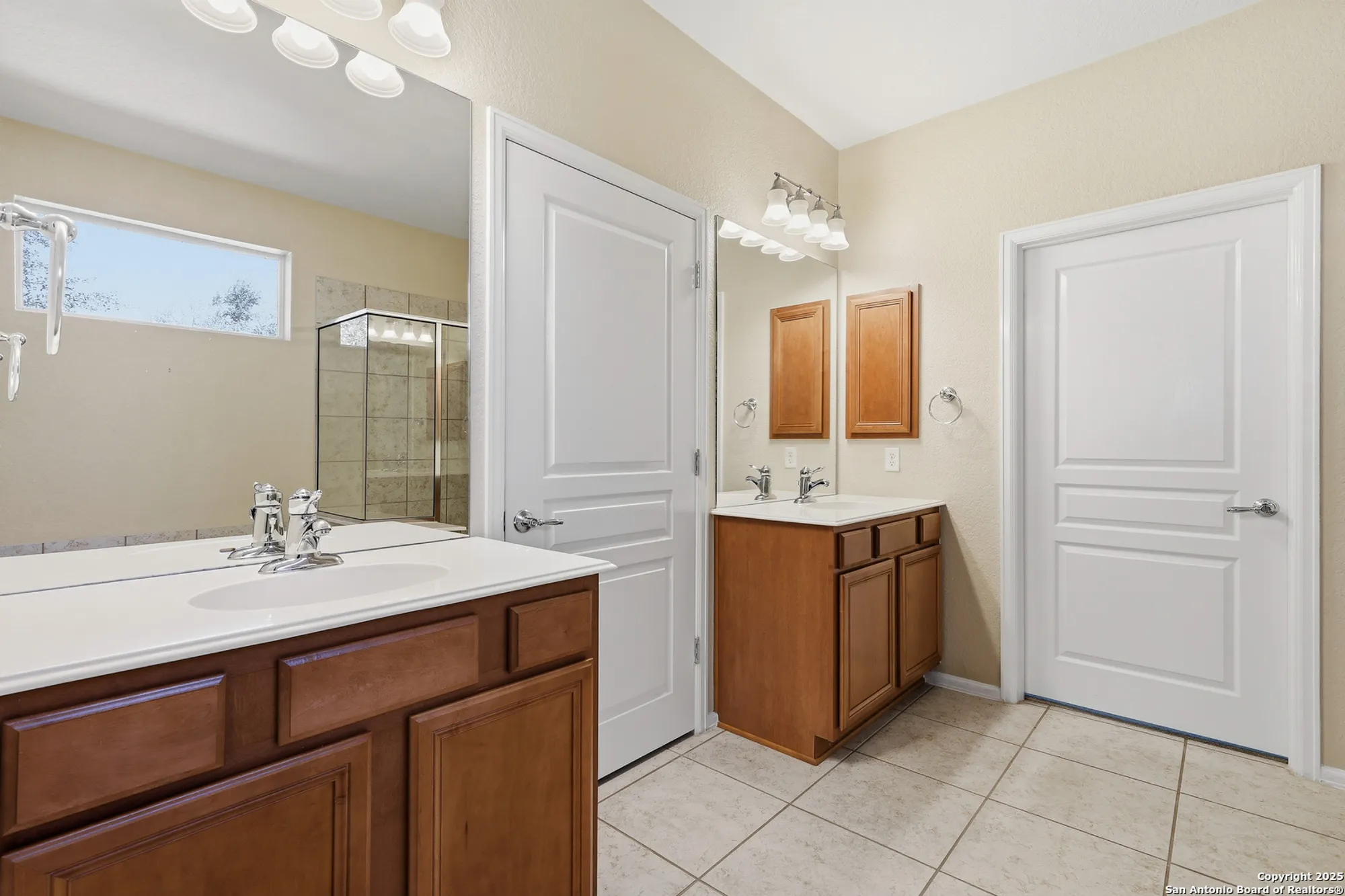 Property Slideshow image 22 of 44 | 4550 jarrell, San Antonio, TX, 78253