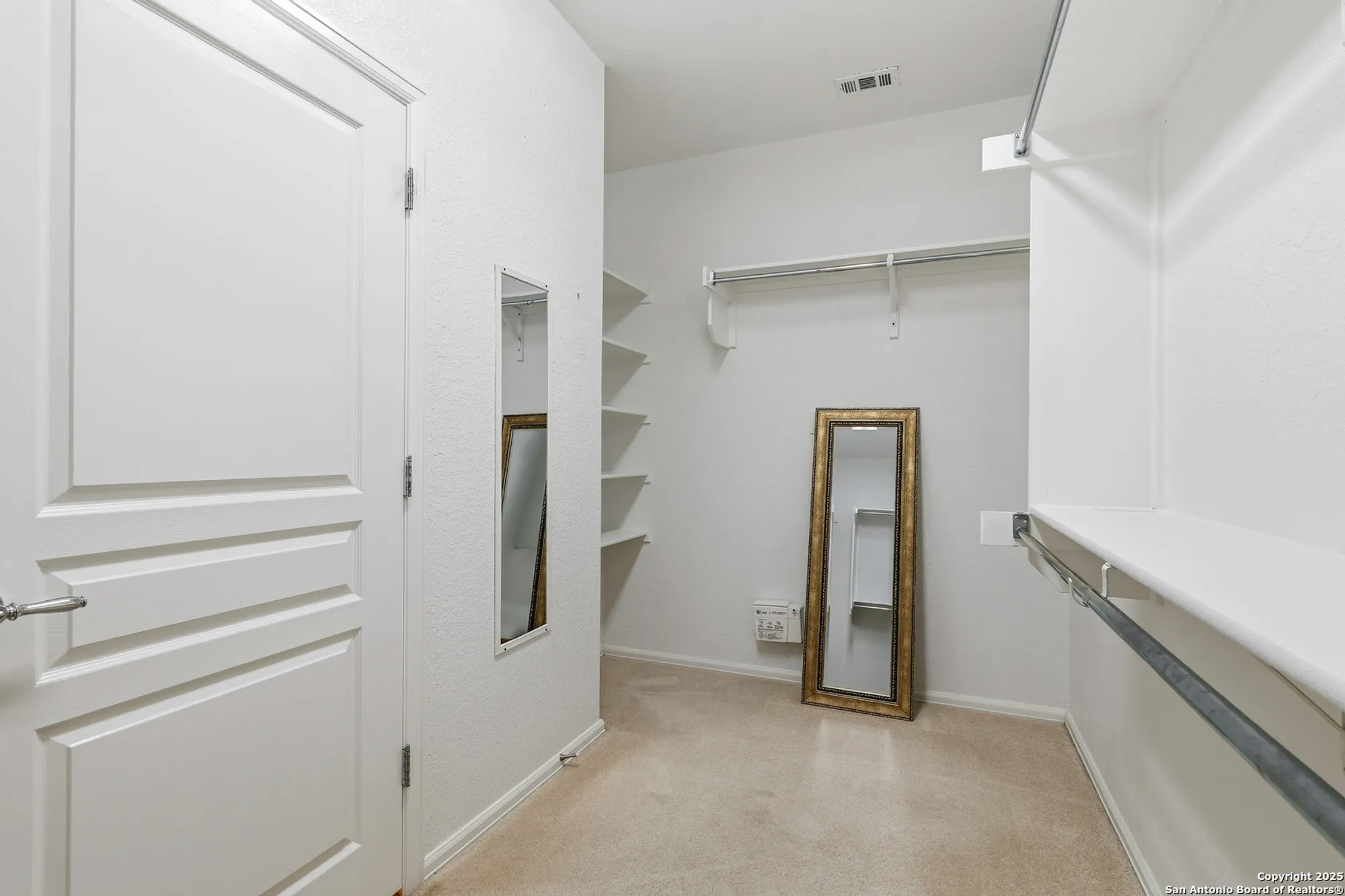 Property Slideshow image 24 of 44 | 4550 jarrell, San Antonio, TX, 78253