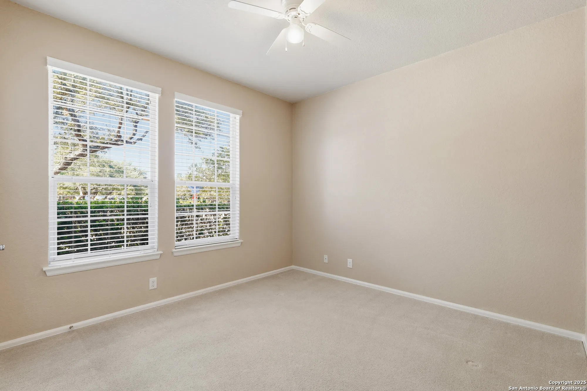 Property Slideshow image 25 of 44 | 4550 jarrell, San Antonio, TX, 78253
