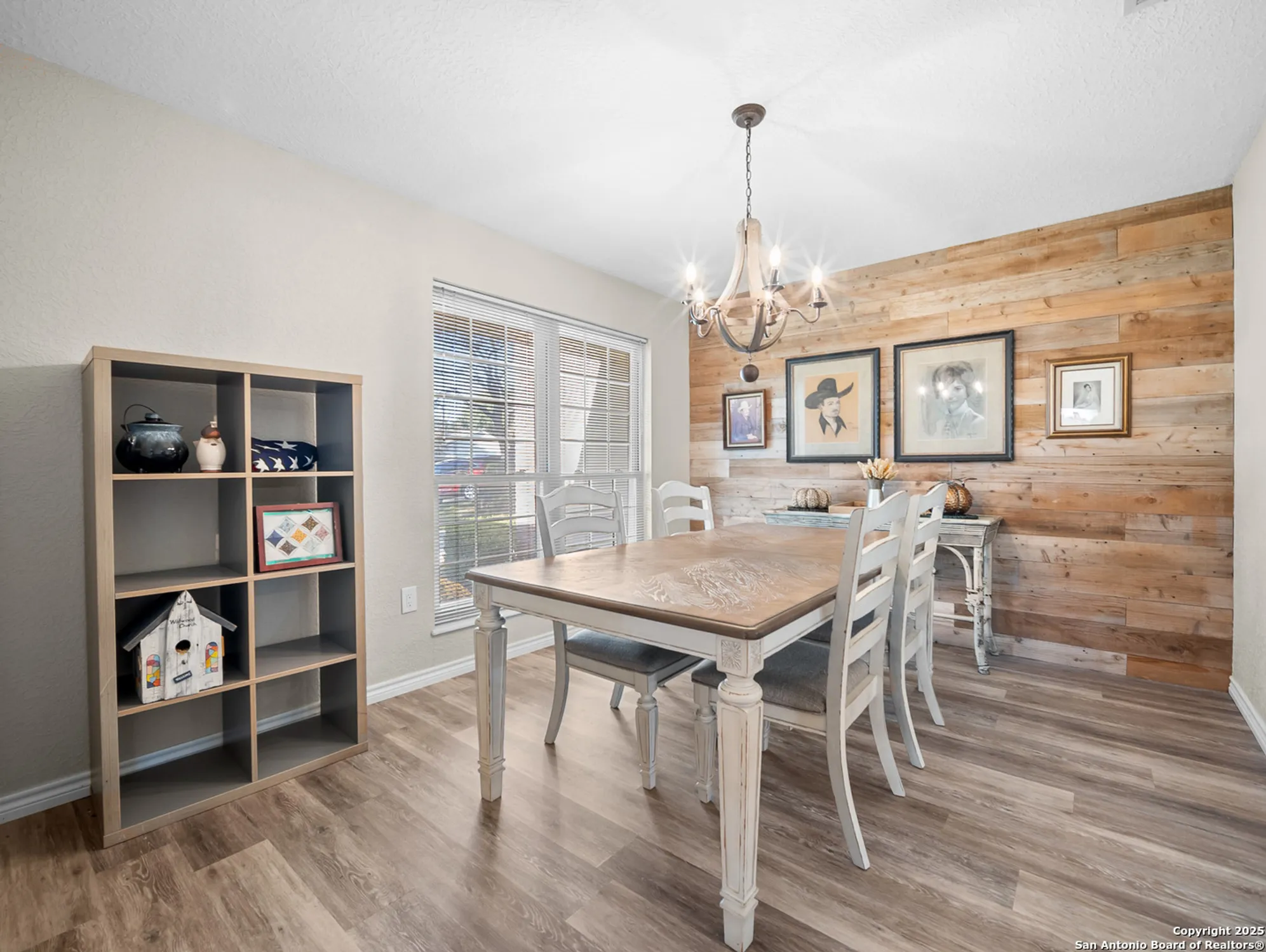 Property Slideshow image 5 of 33 | 3620 chestnut ct, Schertz, TX, 78108