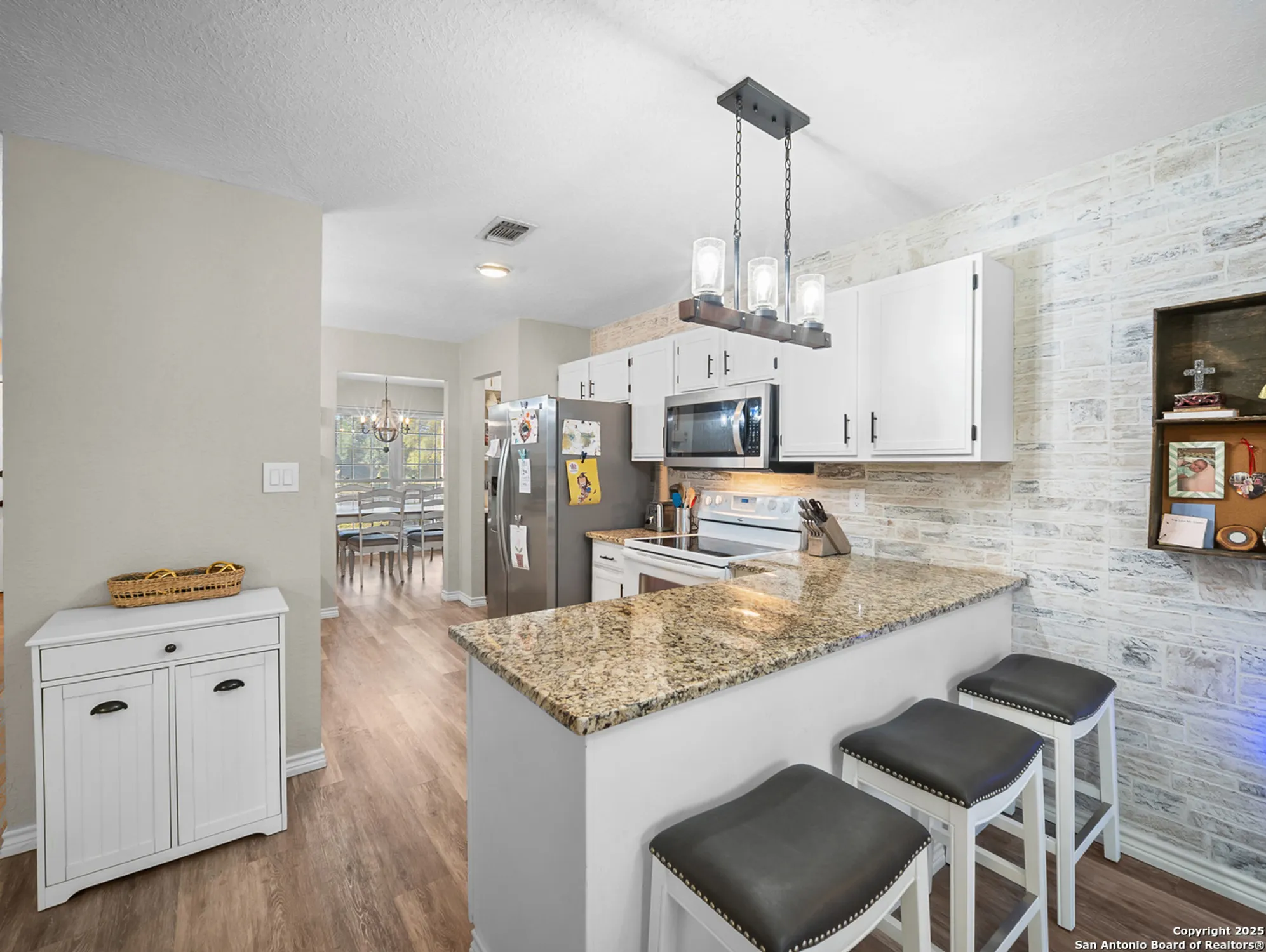 Property Slideshow image 8 of 33 | 3620 chestnut ct, Schertz, TX, 78108