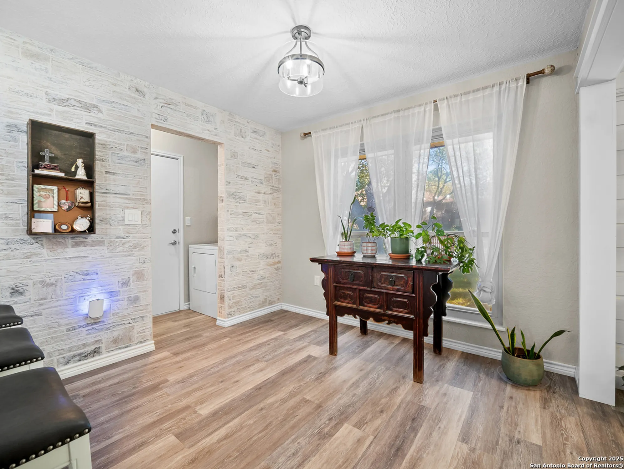 Property Slideshow image 10 of 33 | 3620 chestnut ct, Schertz, TX, 78108