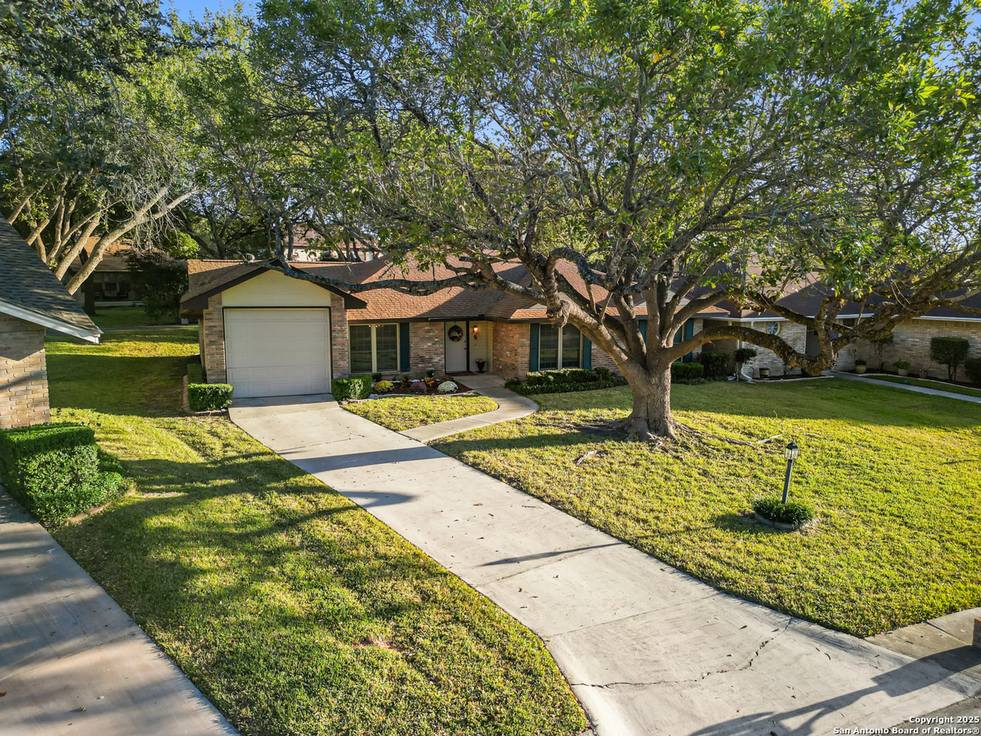 Property Slideshow image 1 of 33 | 3620 chestnut ct, Schertz, TX, 78108