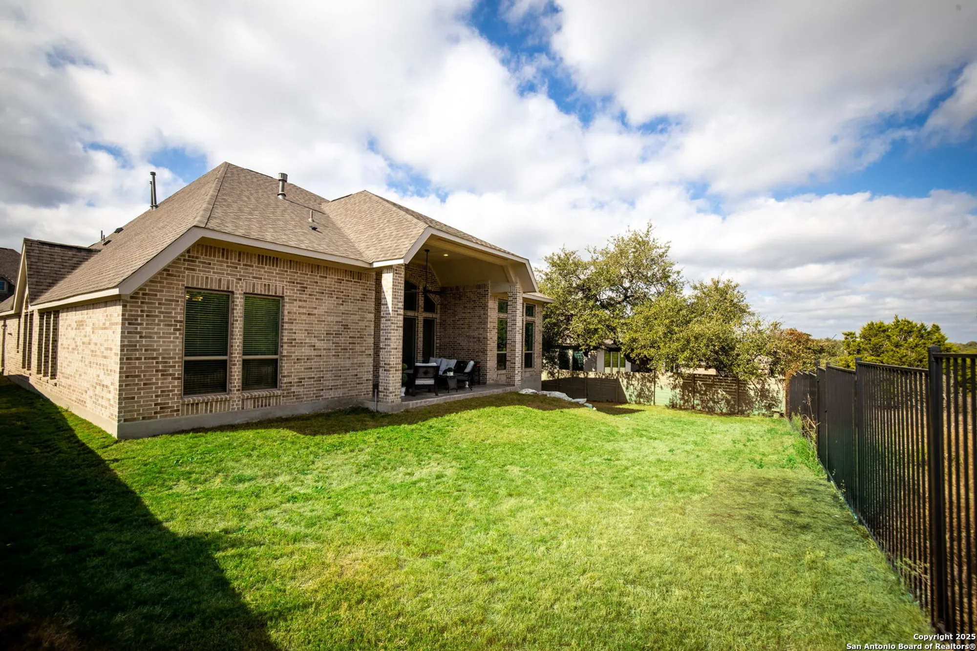 Property Slideshow image 27 of 34 | 358 bridle trl, New Braunfels, TX, 78132