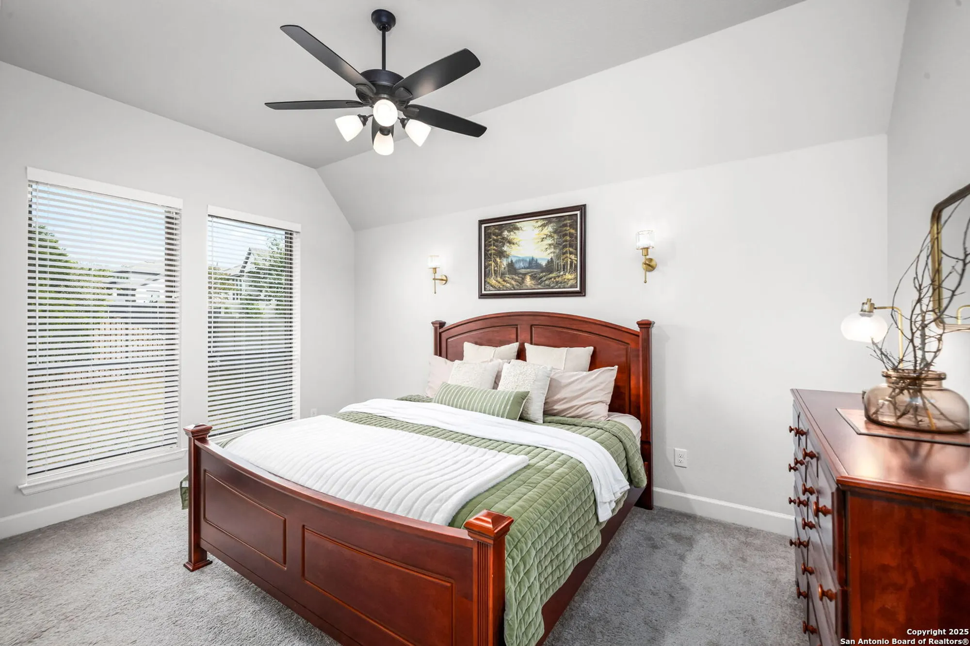 Property Slideshow image 21 of 34 | 358 bridle trl, New Braunfels, TX, 78132