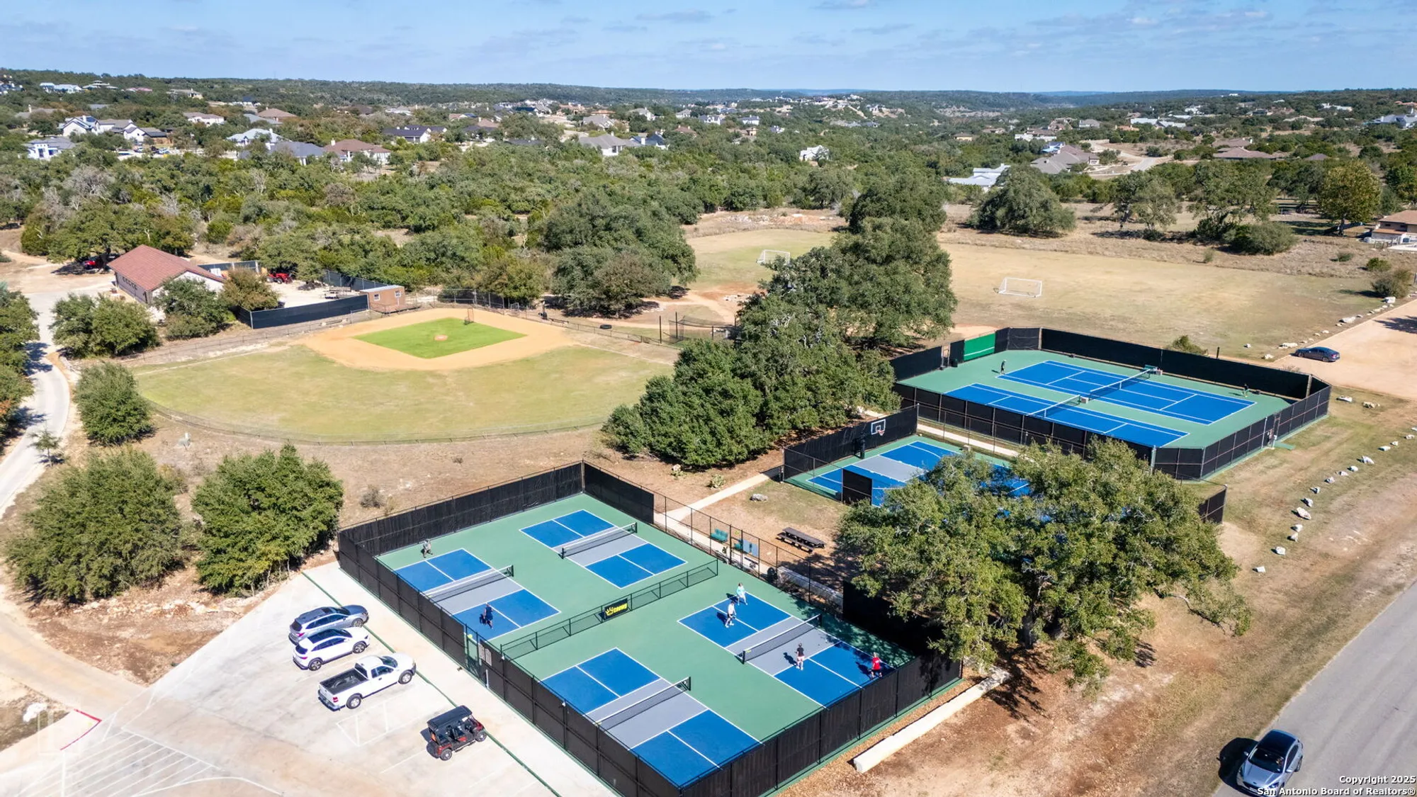 Property Slideshow image 32 of 34 | 358 bridle trl, New Braunfels, TX, 78132