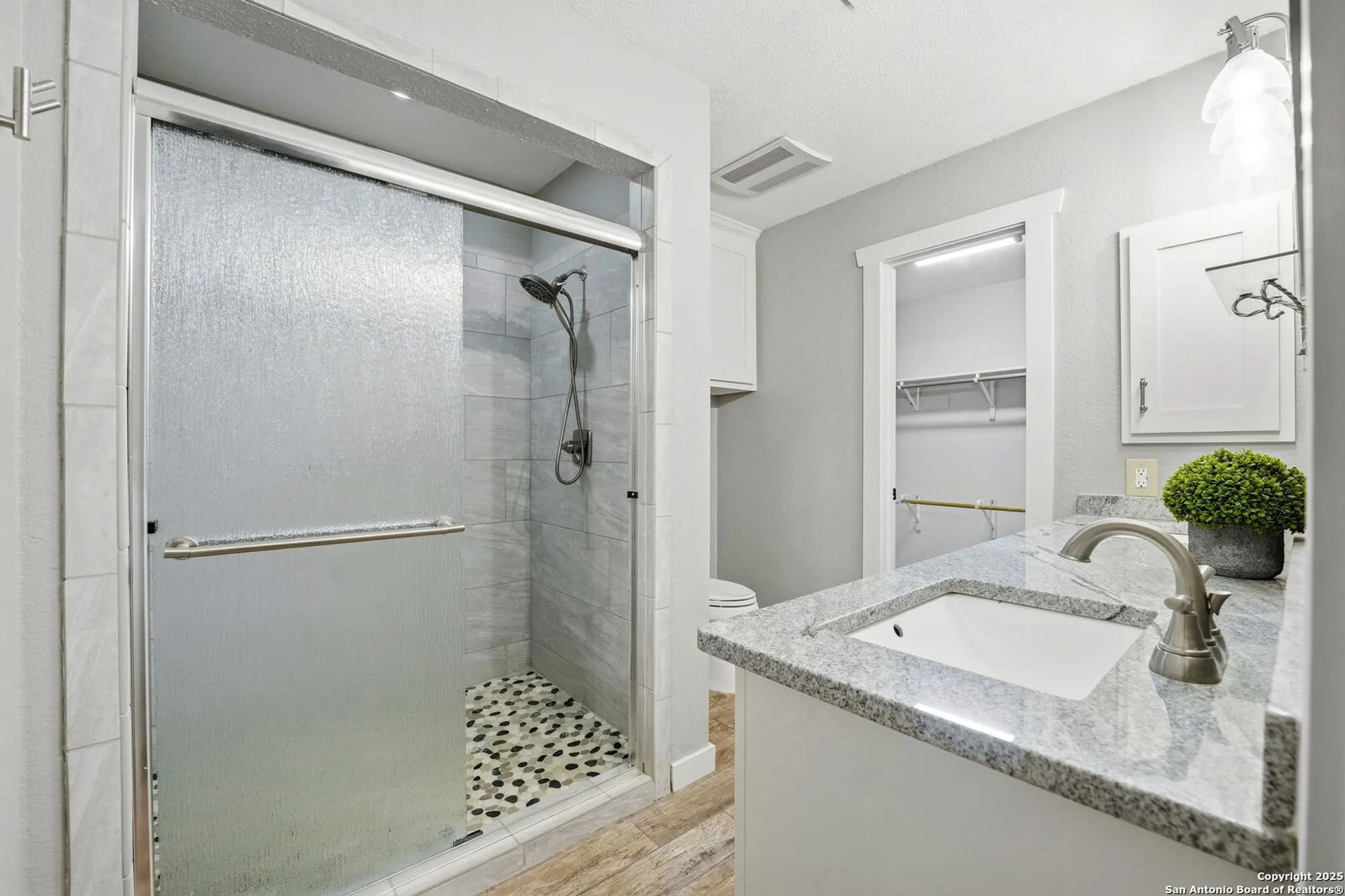 Property Slideshow image 19 of 46 | 3624 fox run, Schertz, TX, 78108