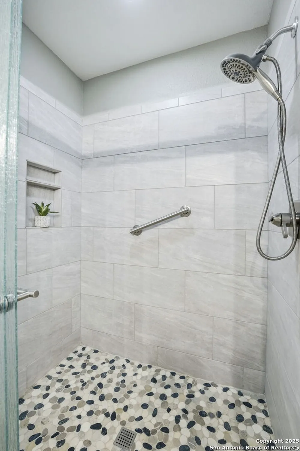 Property Slideshow image 20 of 46 | 3624 fox run, Schertz, TX, 78108