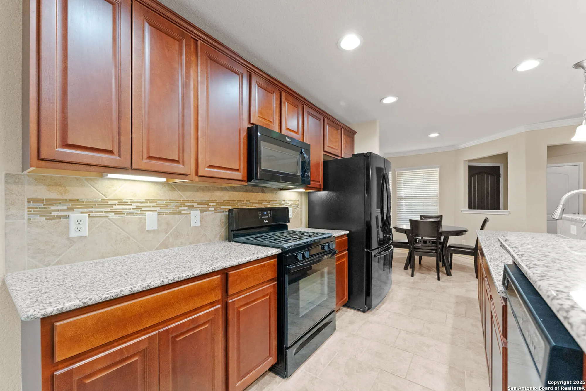 Property Slideshow image 5 of 28 | 13047 cache crk, San Antonio, TX, 78253