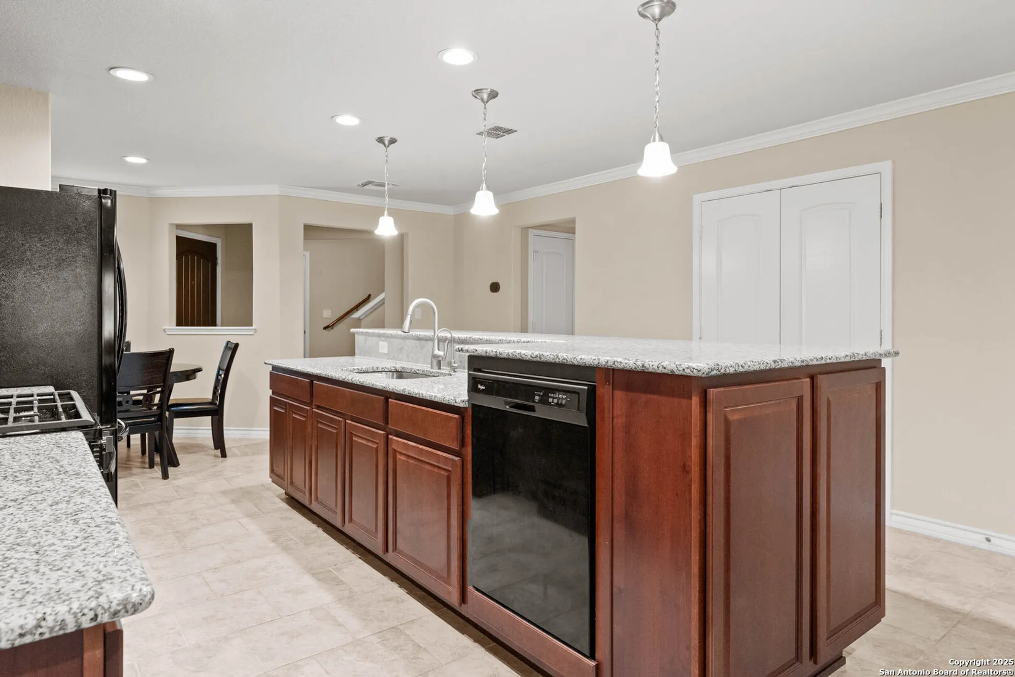 Property Slideshow image 6 of 28 | 13047 cache crk, San Antonio, TX, 78253