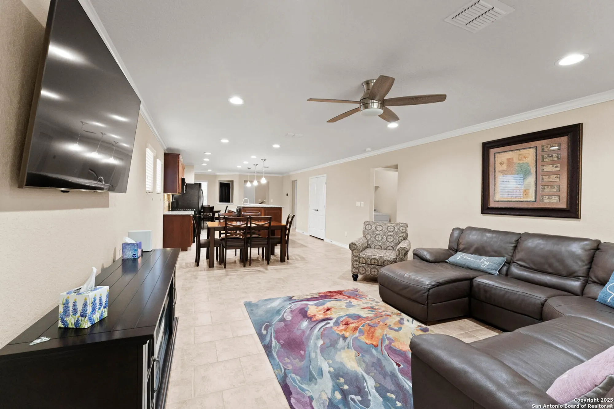 Property Slideshow image 11 of 28 | 13047 cache crk, San Antonio, TX, 78253