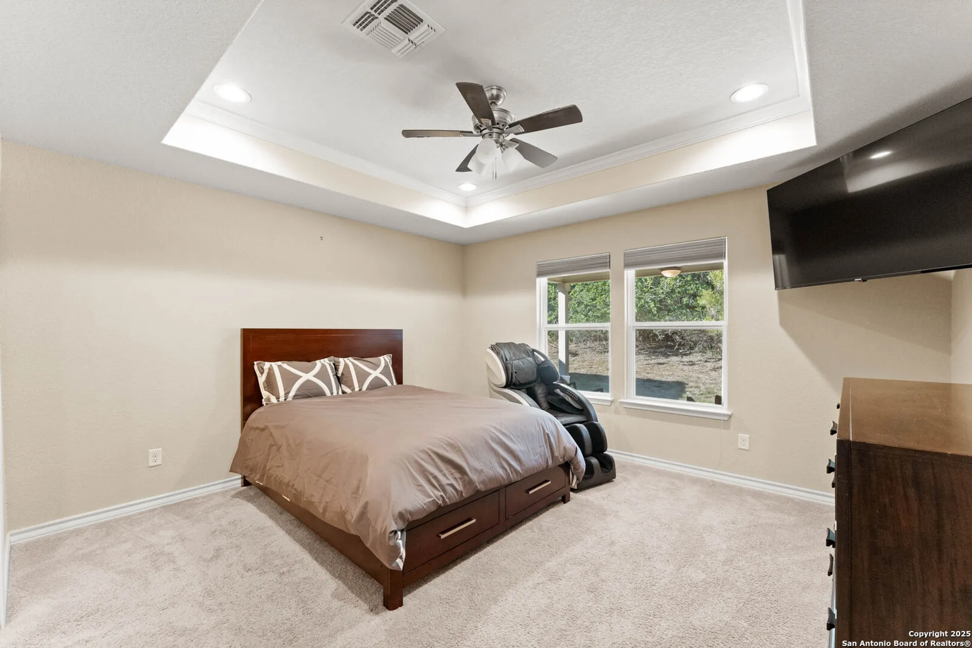 Property Slideshow image 12 of 28 | 13047 cache crk, San Antonio, TX, 78253