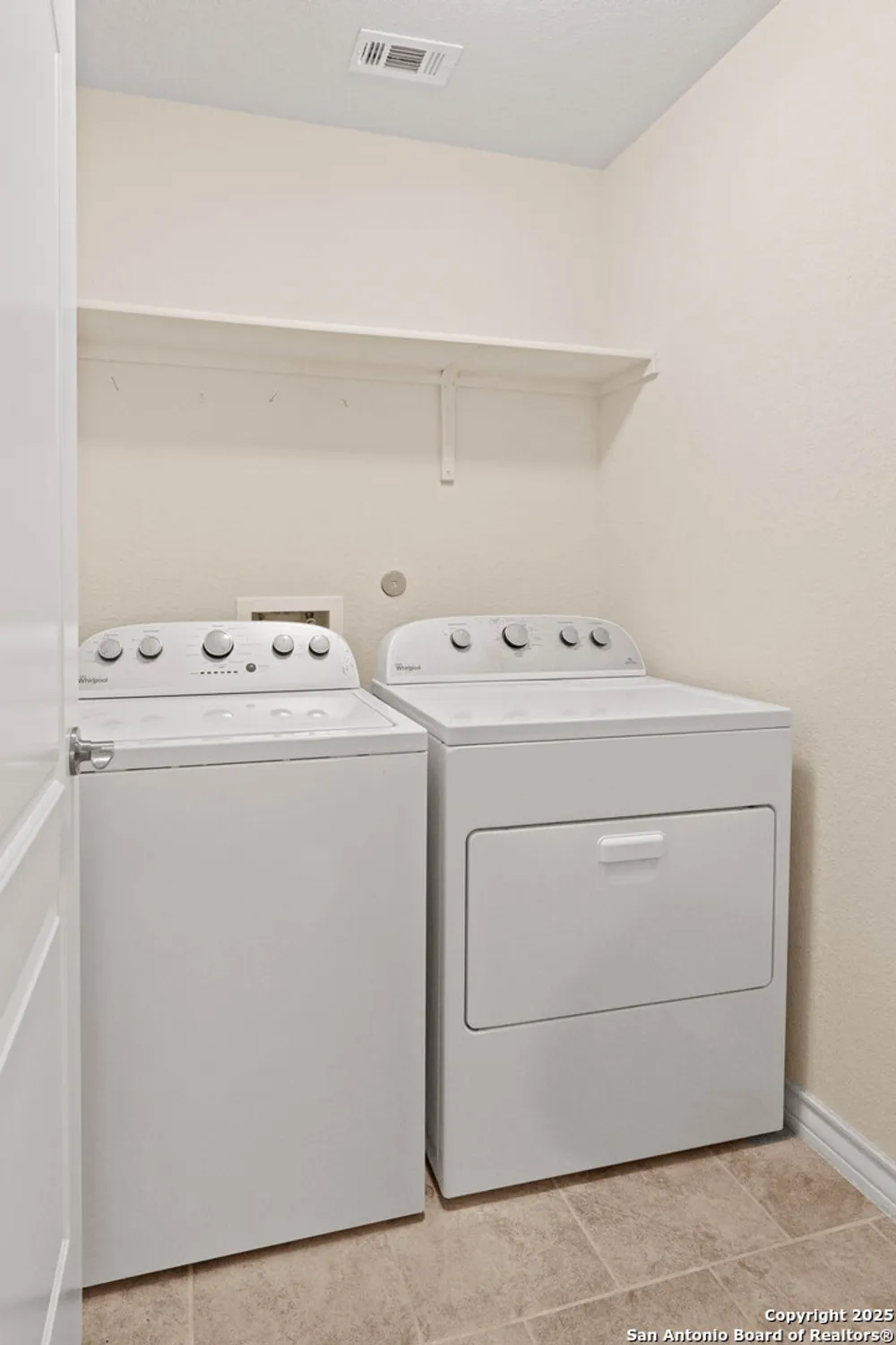 Property Slideshow image 17 of 28 | 13047 cache crk, San Antonio, TX, 78253