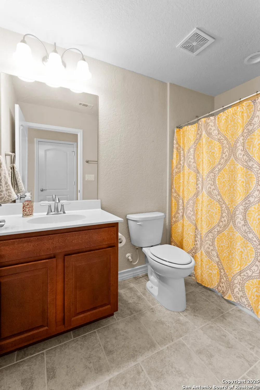 Property Slideshow image 22 of 28 | 13047 cache crk, San Antonio, TX, 78253