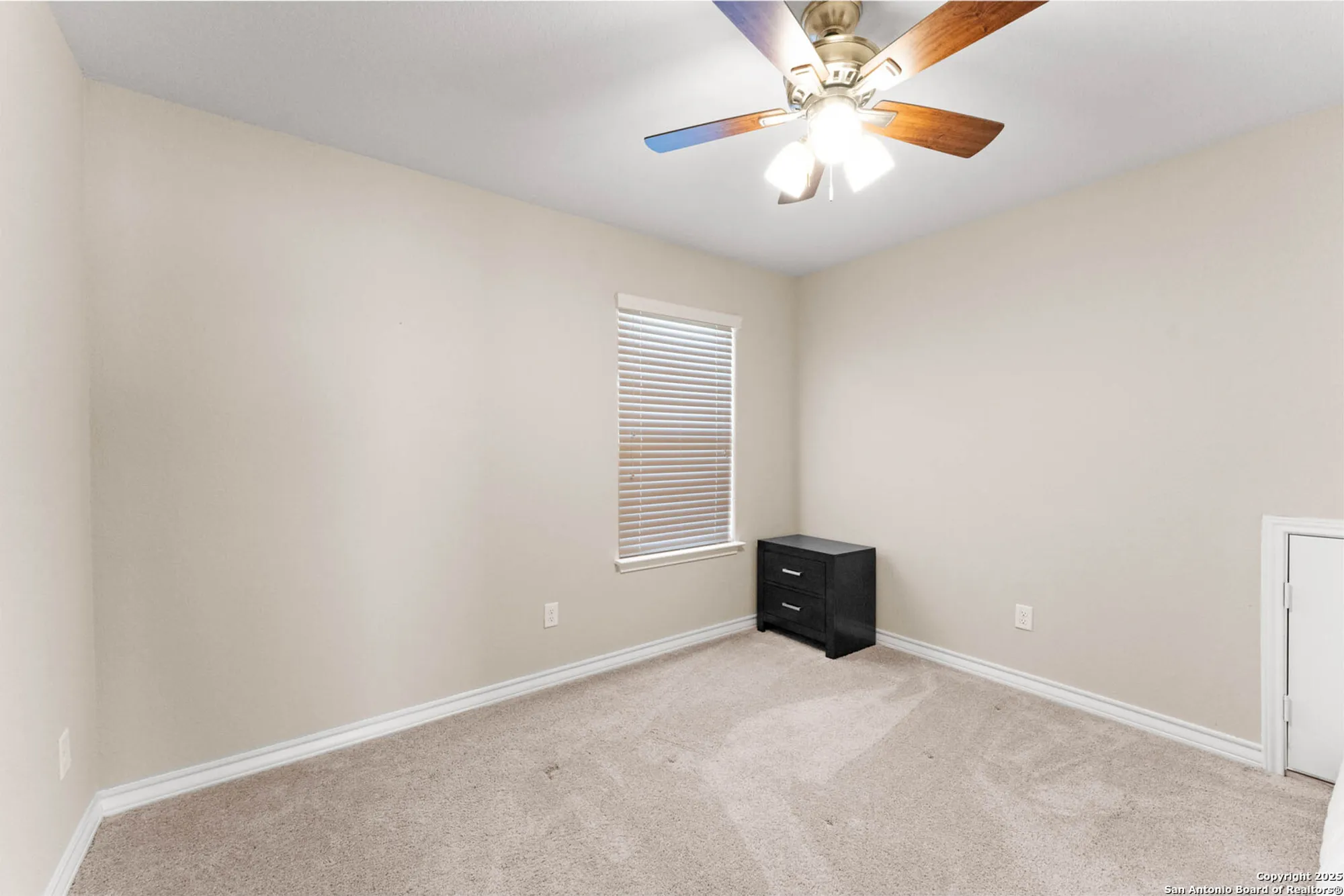 Property Slideshow image 23 of 28 | 13047 cache crk, San Antonio, TX, 78253