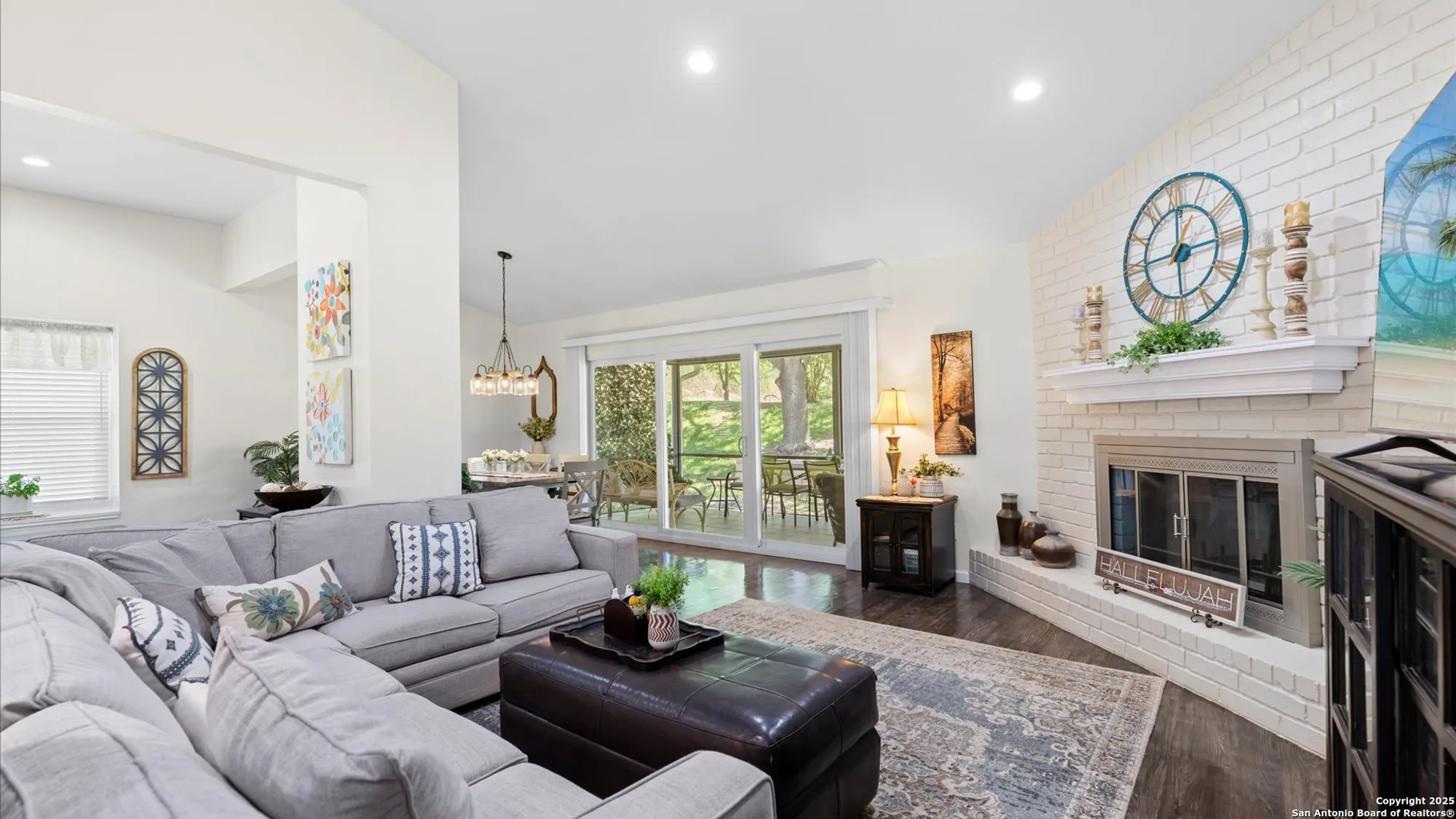 Property Slideshow image 5 of 54 | 3704 scenic dr, Schertz, TX, 78108