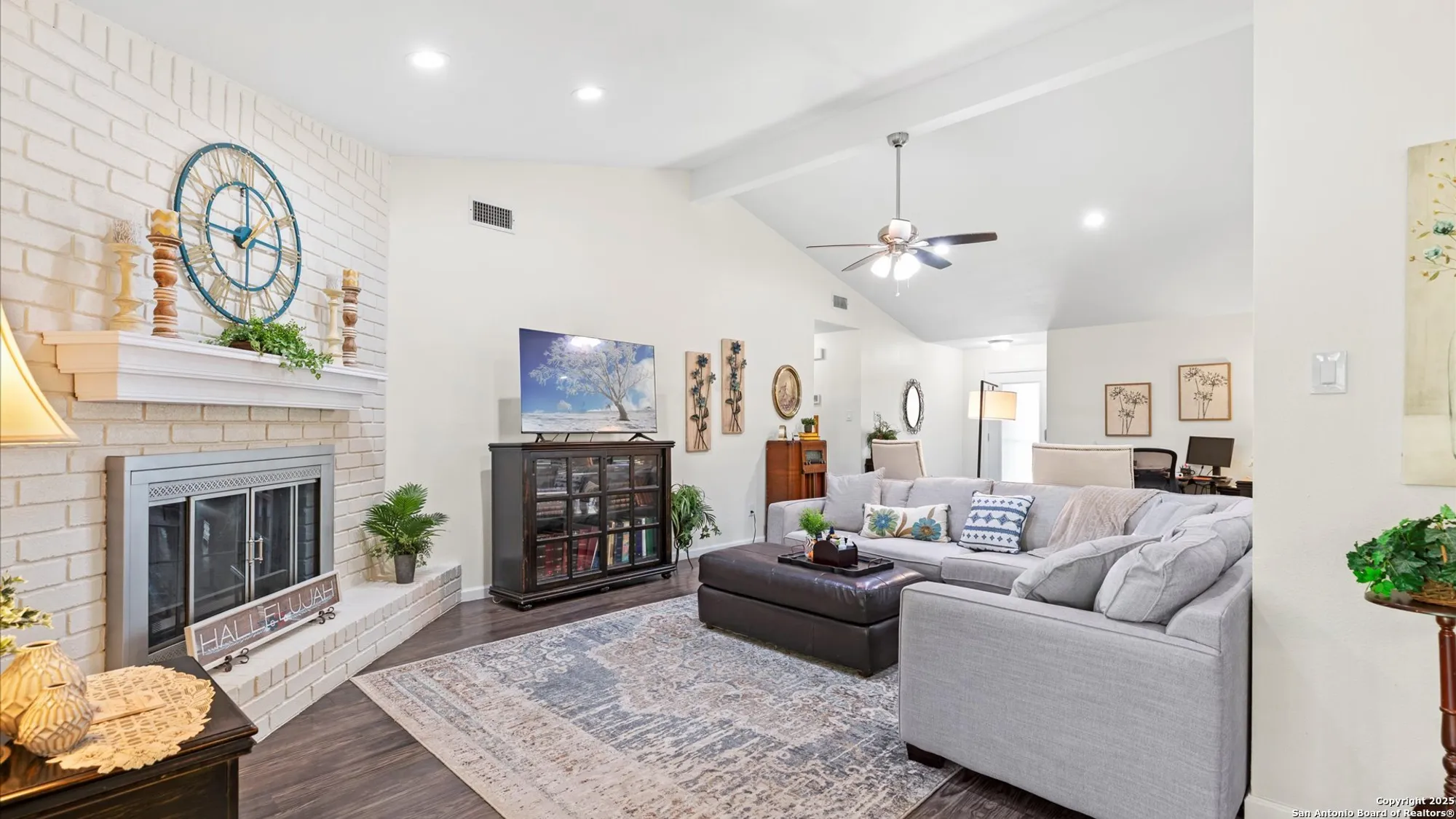 Property Slideshow image 8 of 54 | 3704 scenic dr, Schertz, TX, 78108