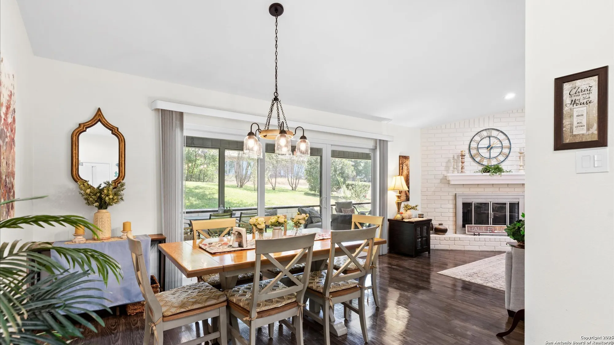 Property Slideshow image 10 of 54 | 3704 scenic dr, Schertz, TX, 78108