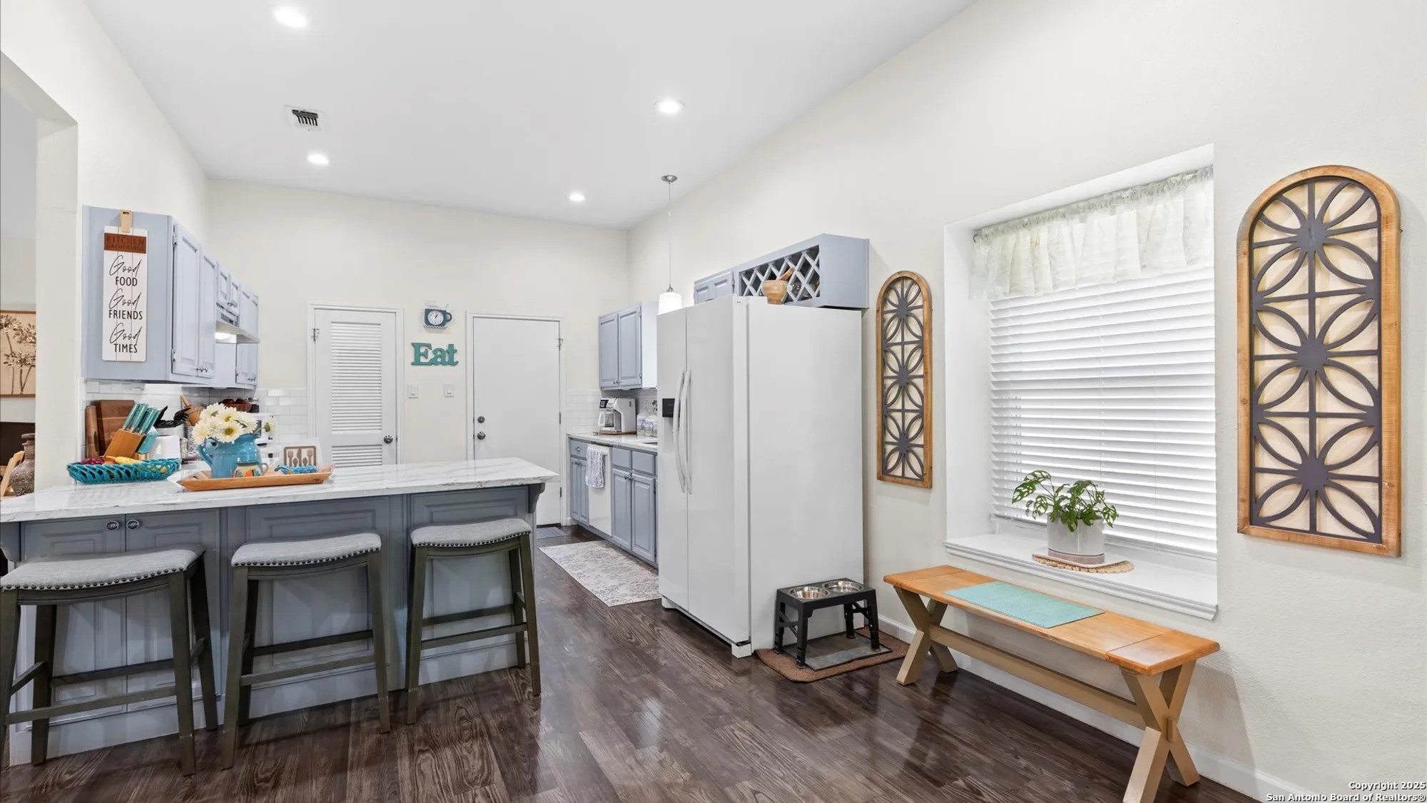 Property Slideshow image 13 of 54 | 3704 scenic dr, Schertz, TX, 78108