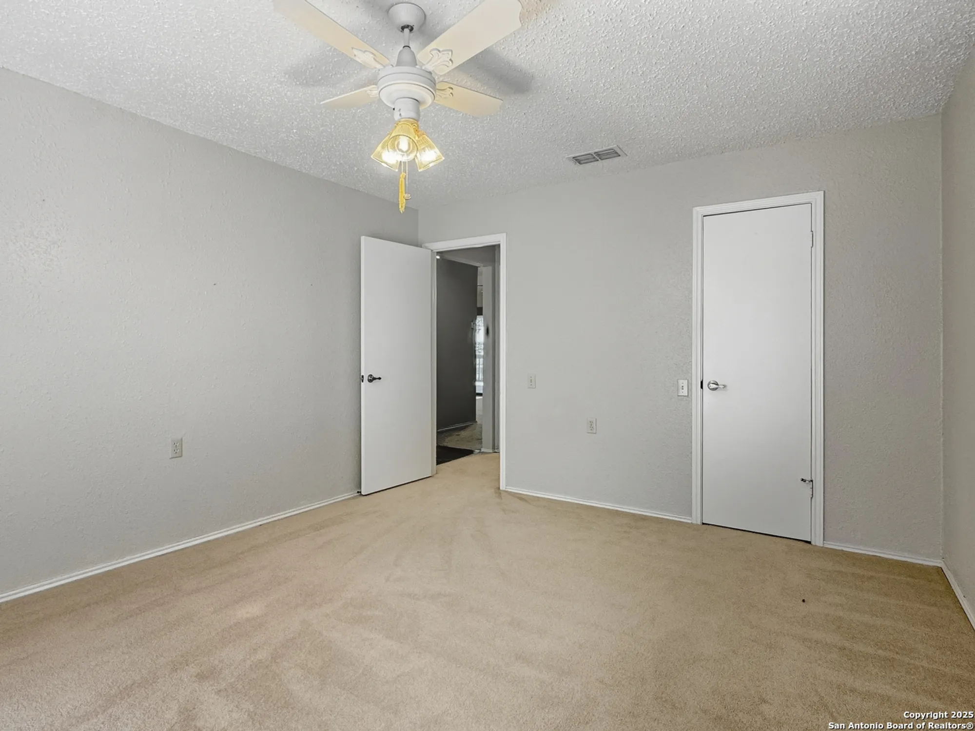 Property Slideshow image 24 of 35 | 3800 overlook dr, Schertz, TX, 78108