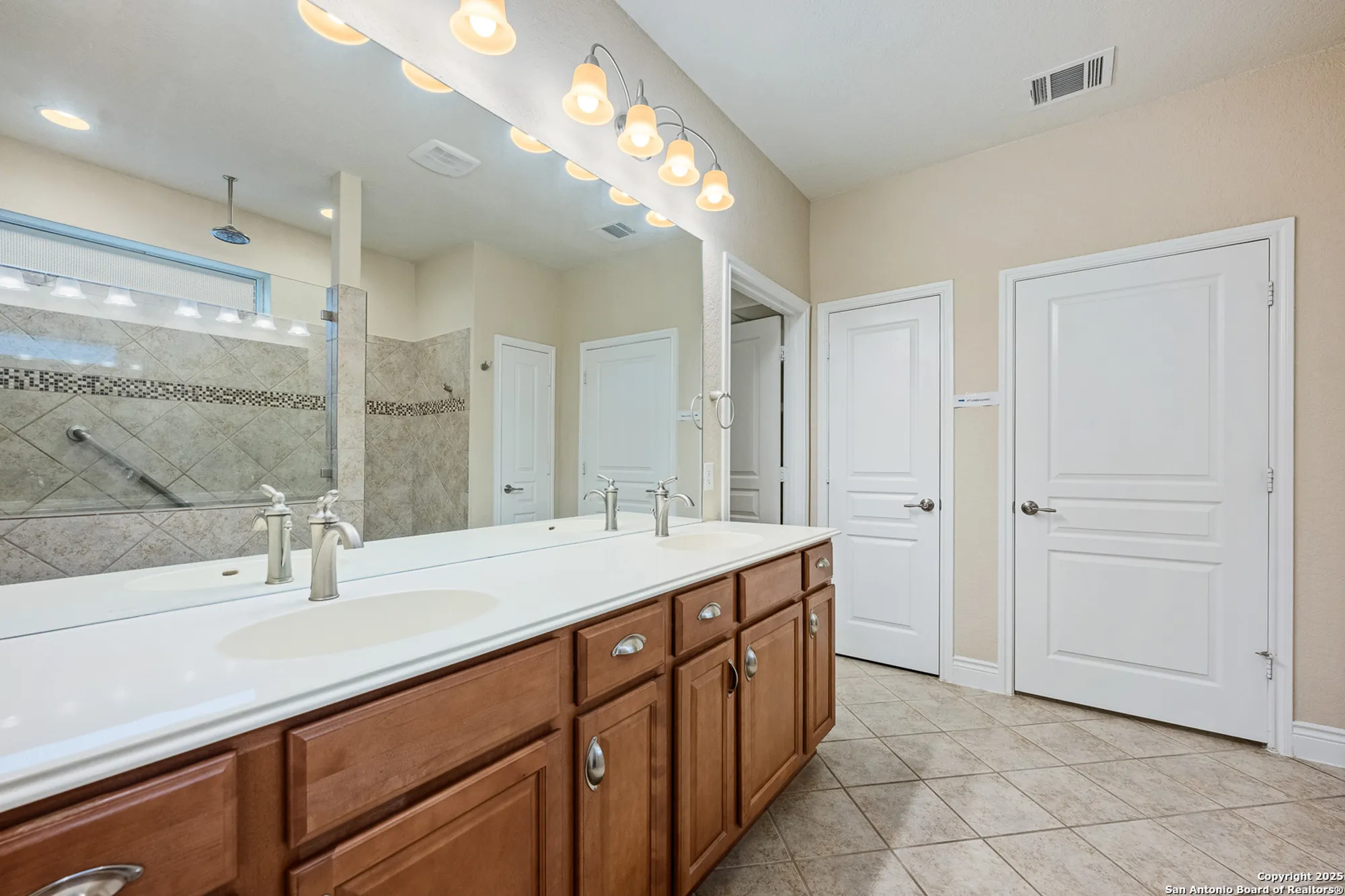 Property Slideshow image 24 of 49 | 4322 paddling pass, San Antonio, TX, 78253