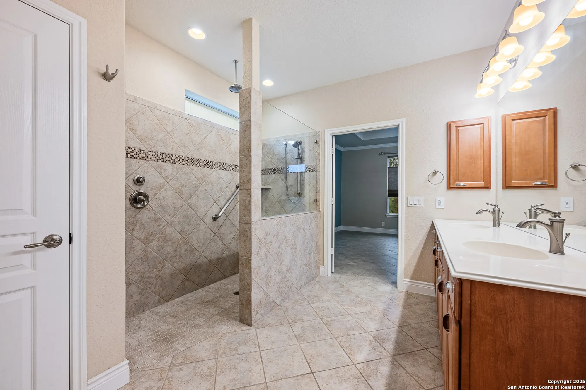 Property Slideshow image 26 of 49 | 4322 paddling pass, San Antonio, TX, 78253