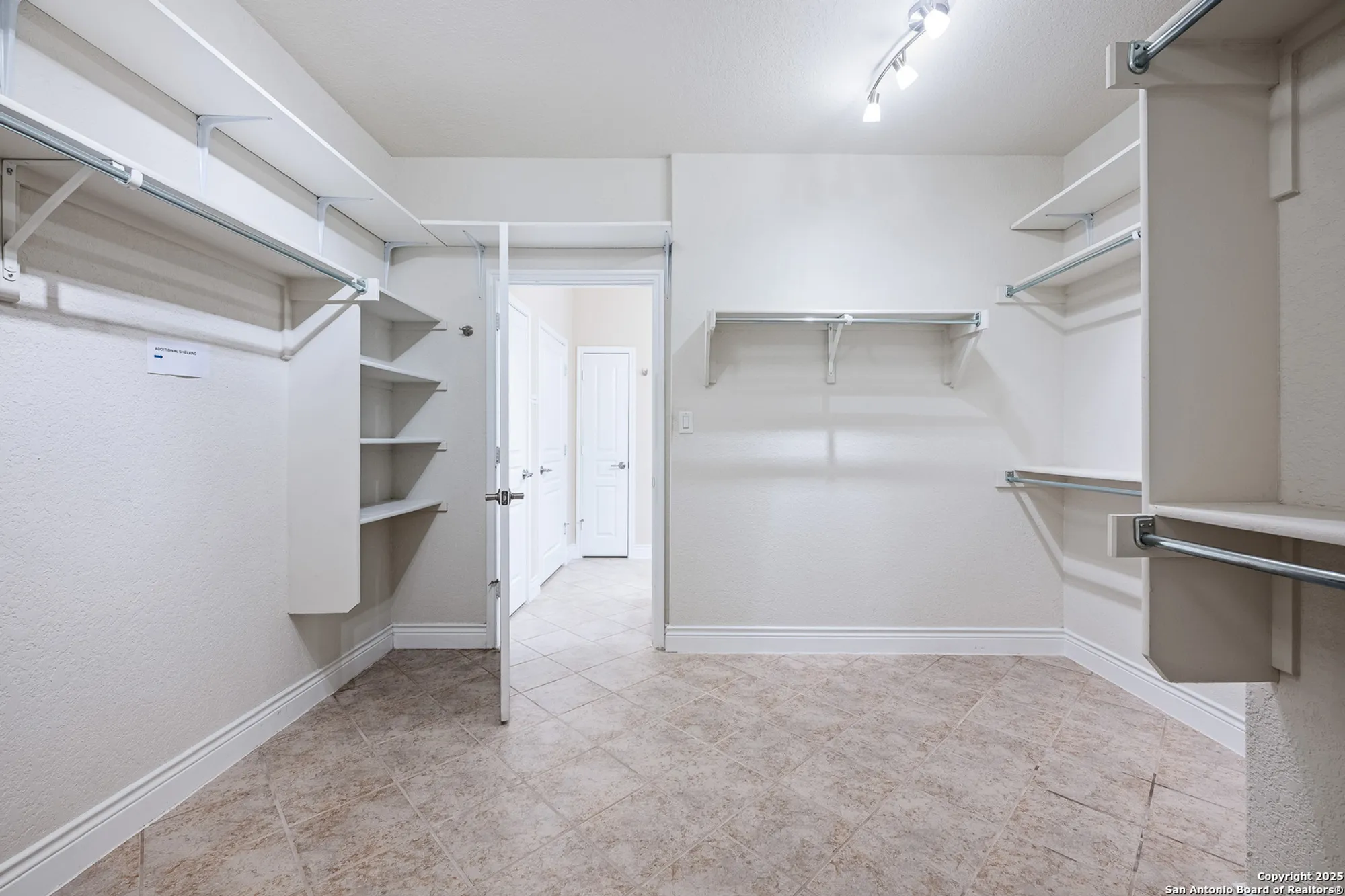 Property Slideshow image 28 of 49 | 4322 paddling pass, San Antonio, TX, 78253