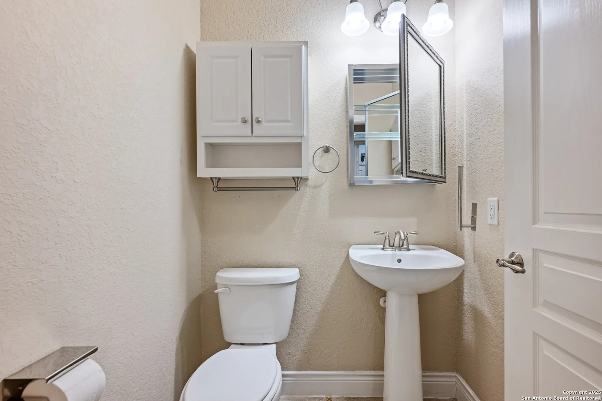 Property Slideshow image 32 of 49 | 4322 paddling pass, San Antonio, TX, 78253