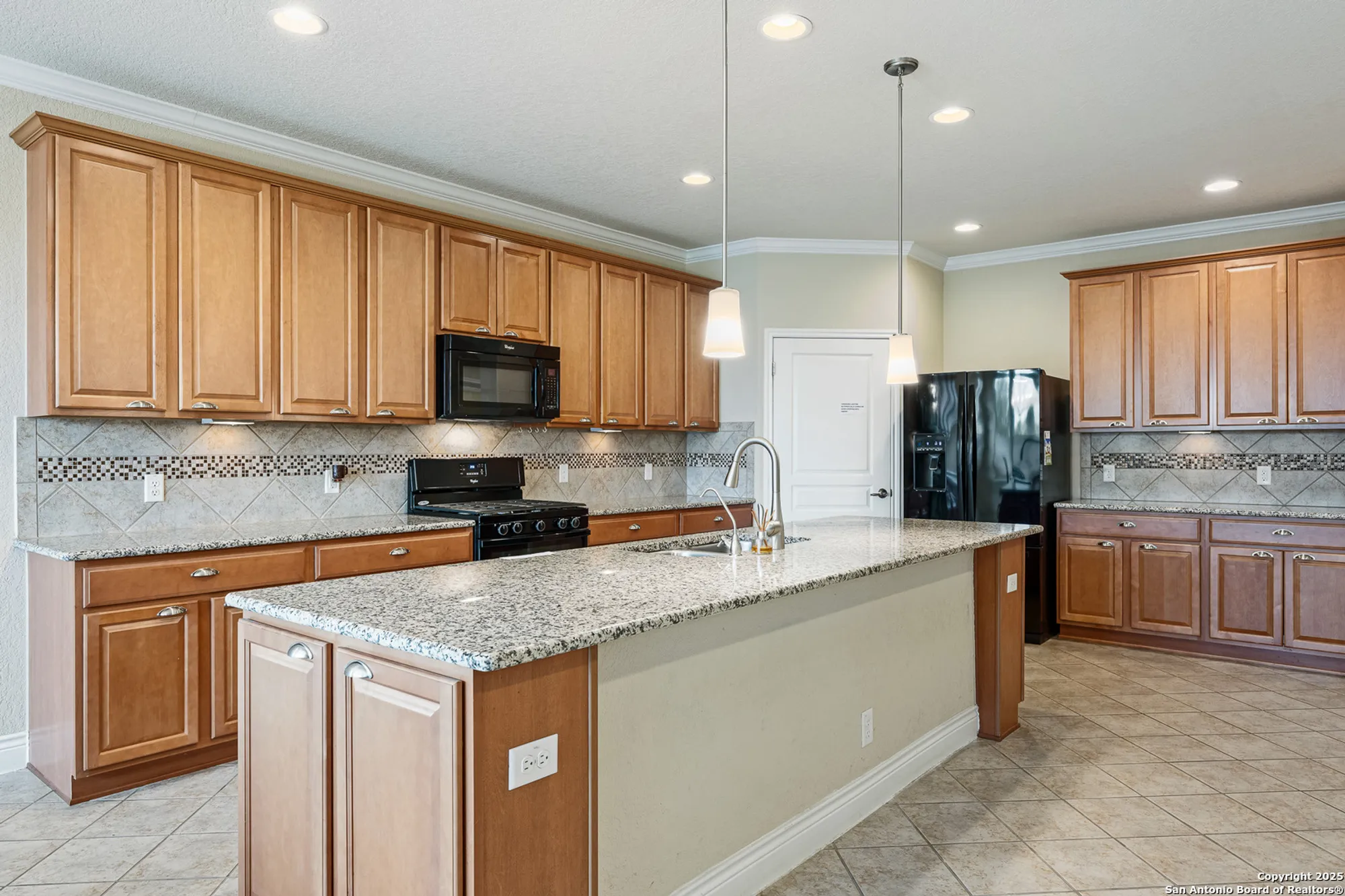 Property Slideshow image 14 of 49 | 4322 paddling pass, San Antonio, TX, 78253