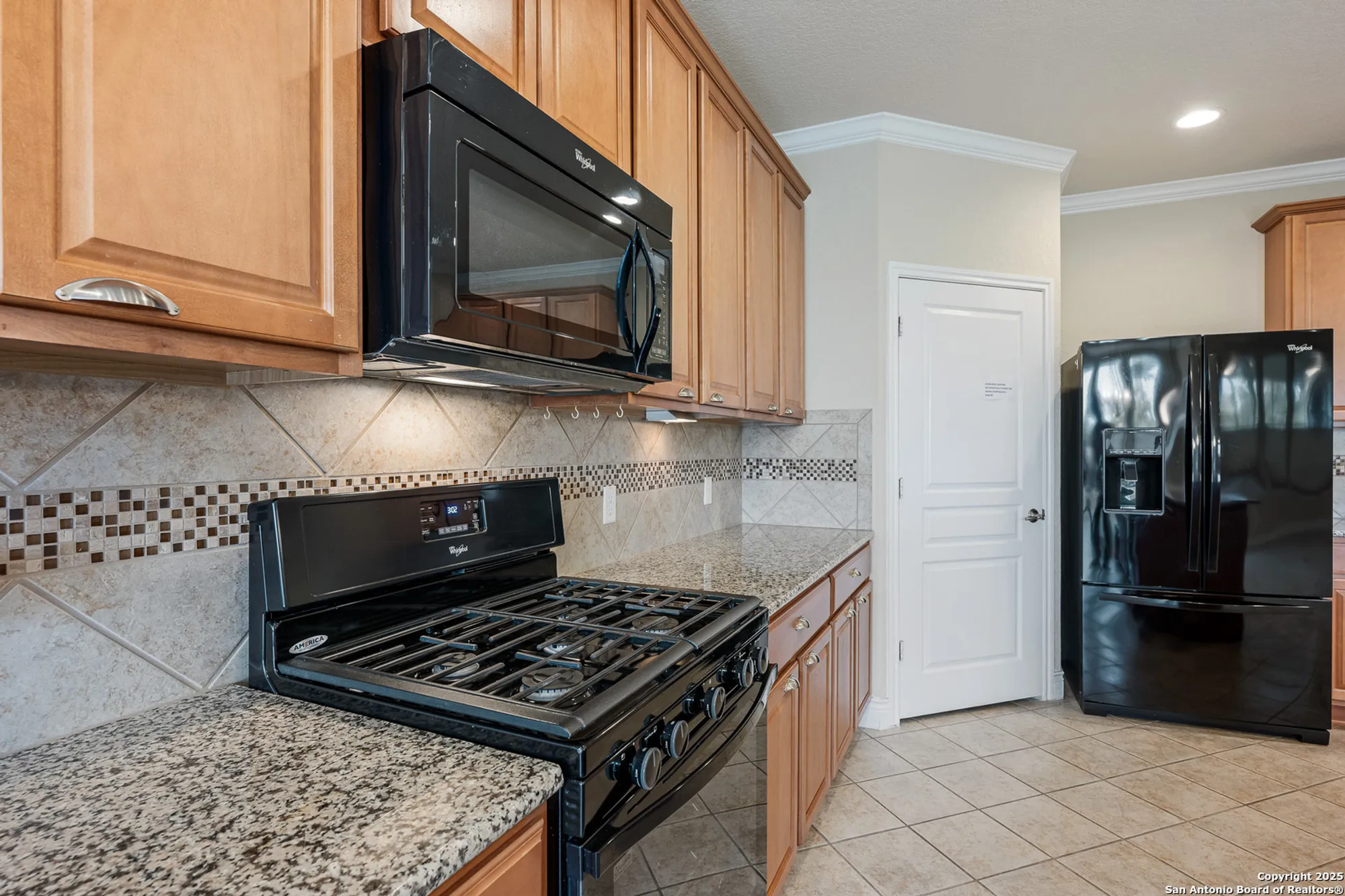 Property Slideshow image 12 of 49 | 4322 paddling pass, San Antonio, TX, 78253