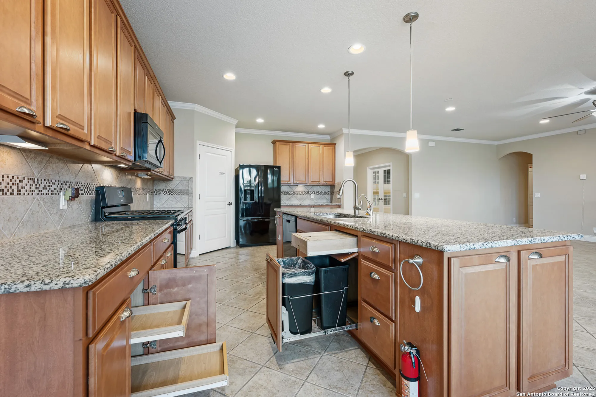 Property Slideshow image 13 of 49 | 4322 paddling pass, San Antonio, TX, 78253