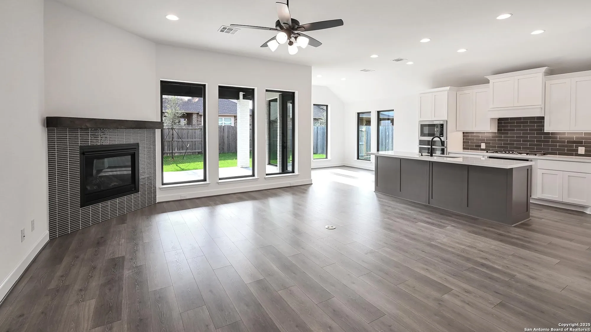 Property Slideshow image 3 of 23 | 2207 zachry dr, New Braunfels, TX, 78132