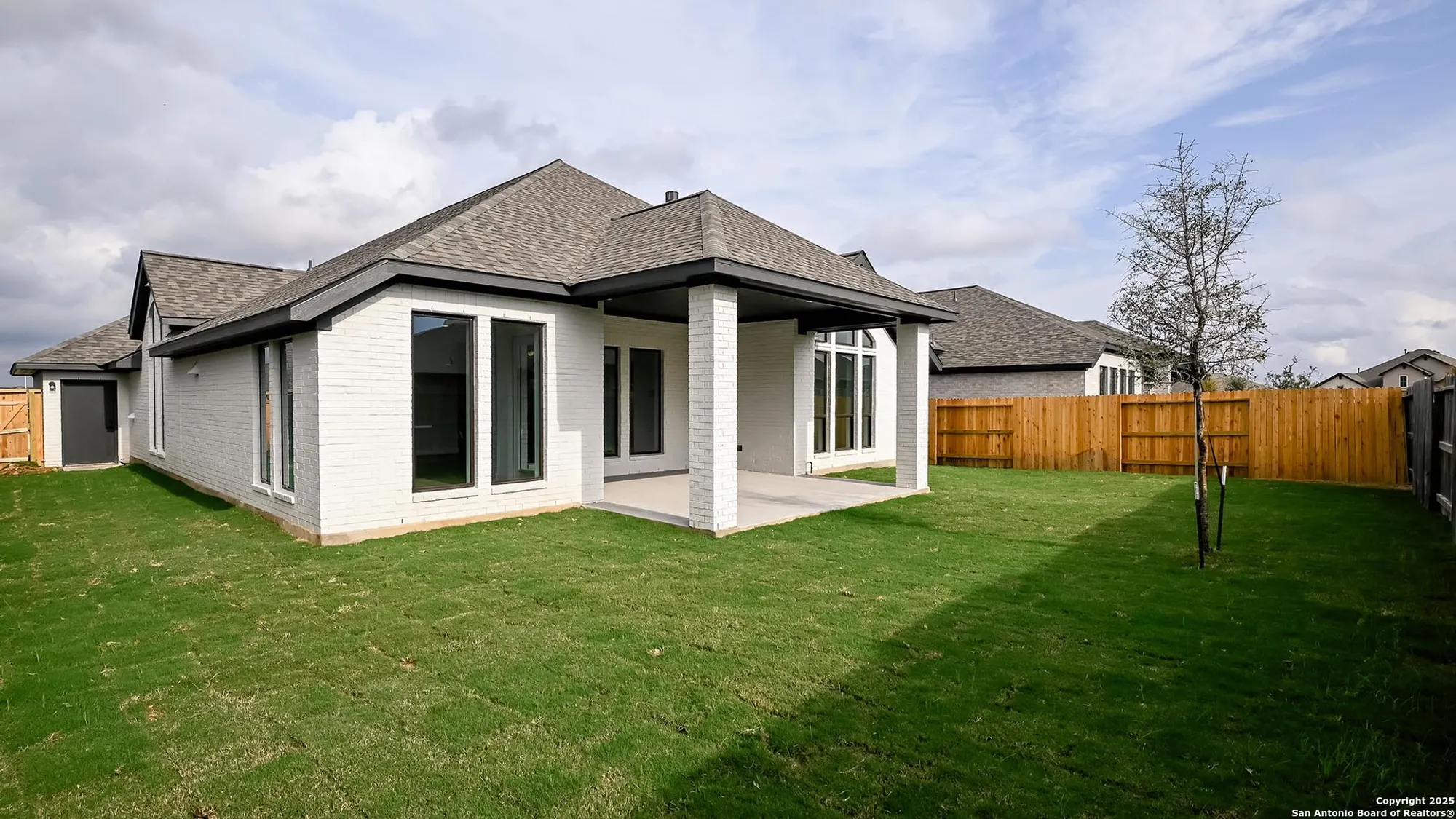 Property Slideshow image 7 of 23 | 2207 zachry dr, New Braunfels, TX, 78132