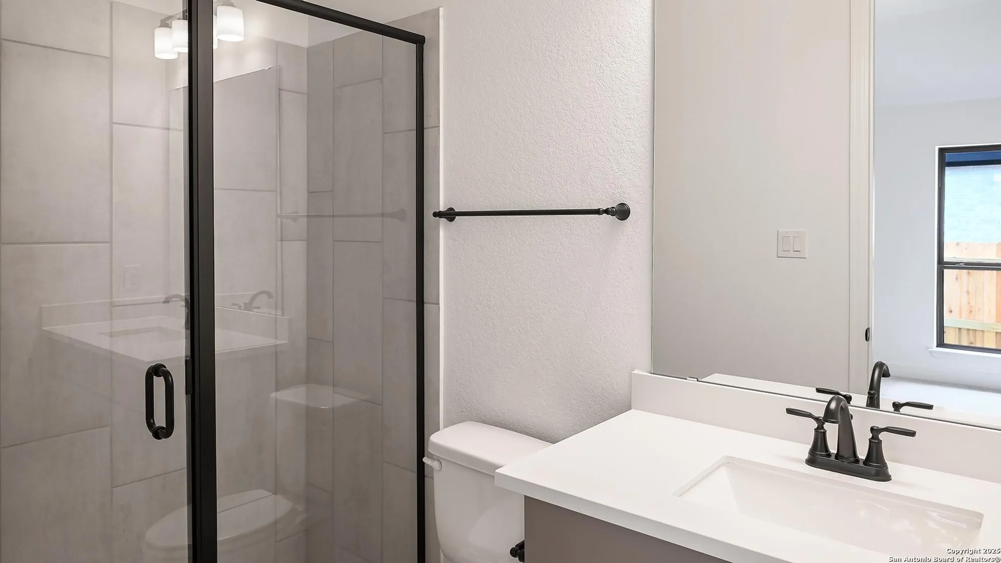 Property Slideshow image 13 of 23 | 2207 zachry dr, New Braunfels, TX, 78132