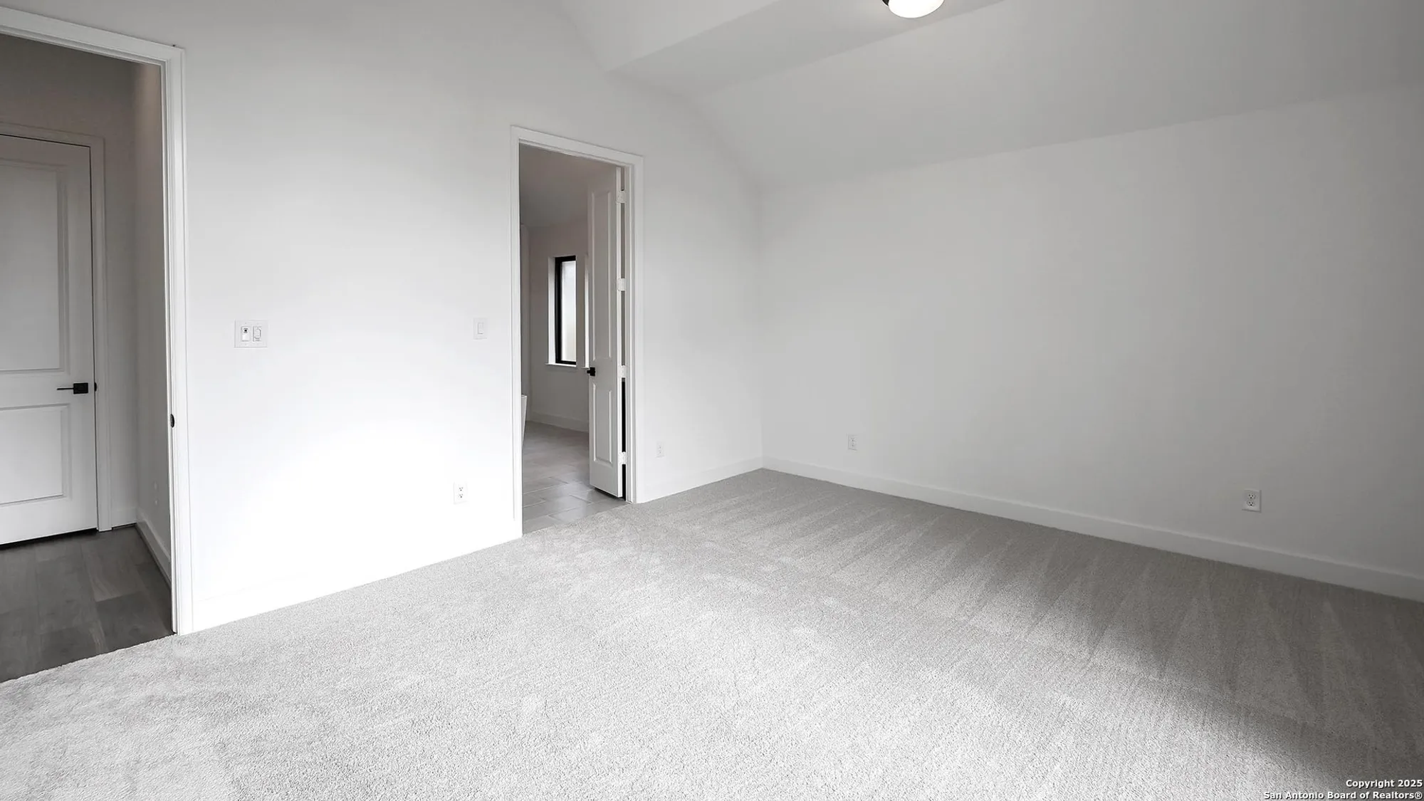 Property Slideshow image 14 of 23 | 2207 zachry dr, New Braunfels, TX, 78132