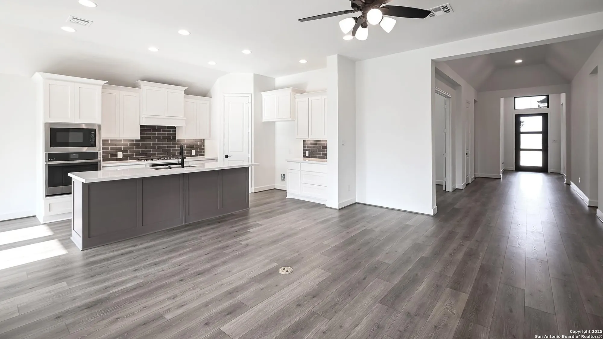 Property Slideshow image 17 of 23 | 2207 zachry dr, New Braunfels, TX, 78132