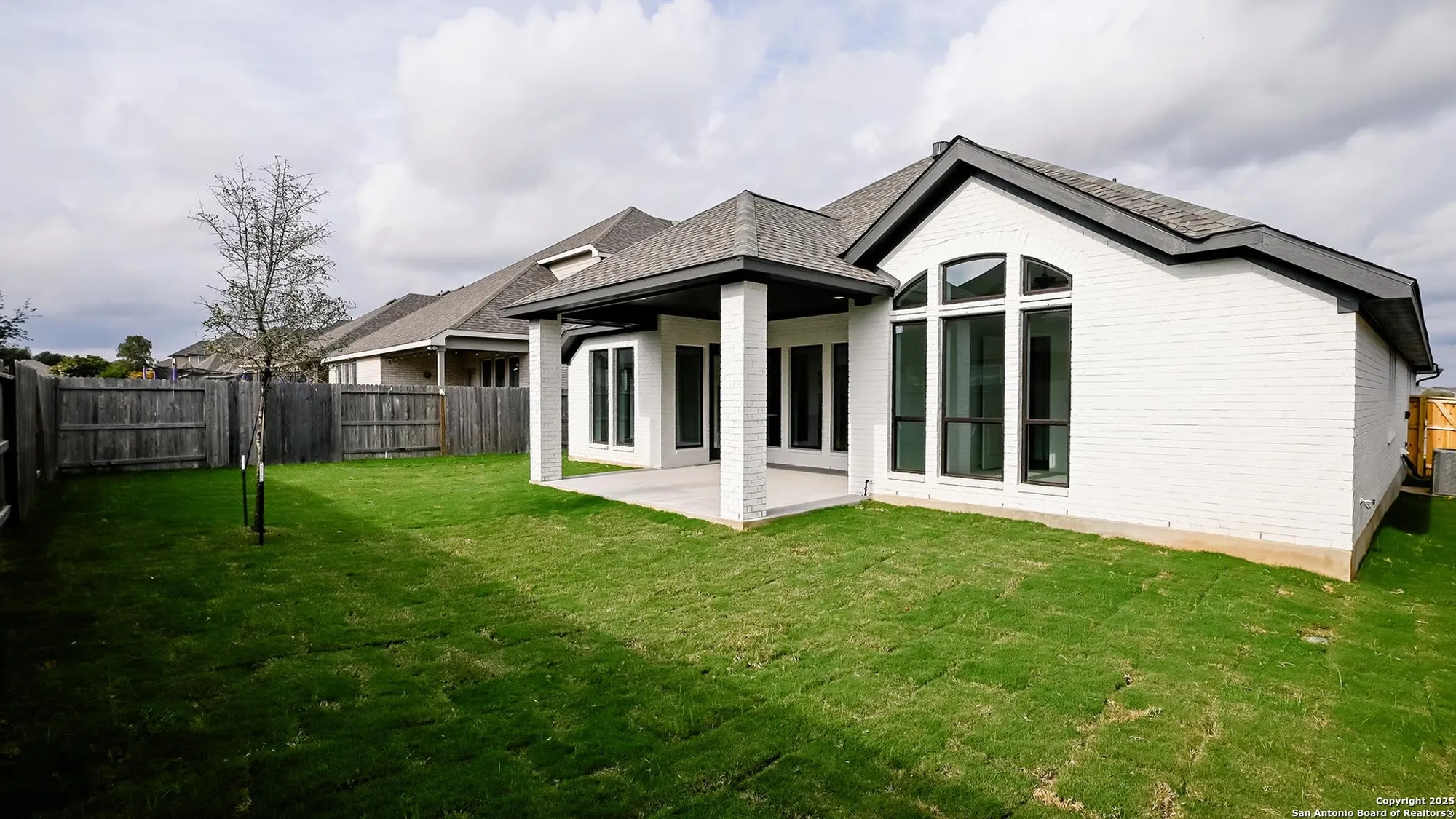 Property Slideshow image 19 of 23 | 2207 zachry dr, New Braunfels, TX, 78132