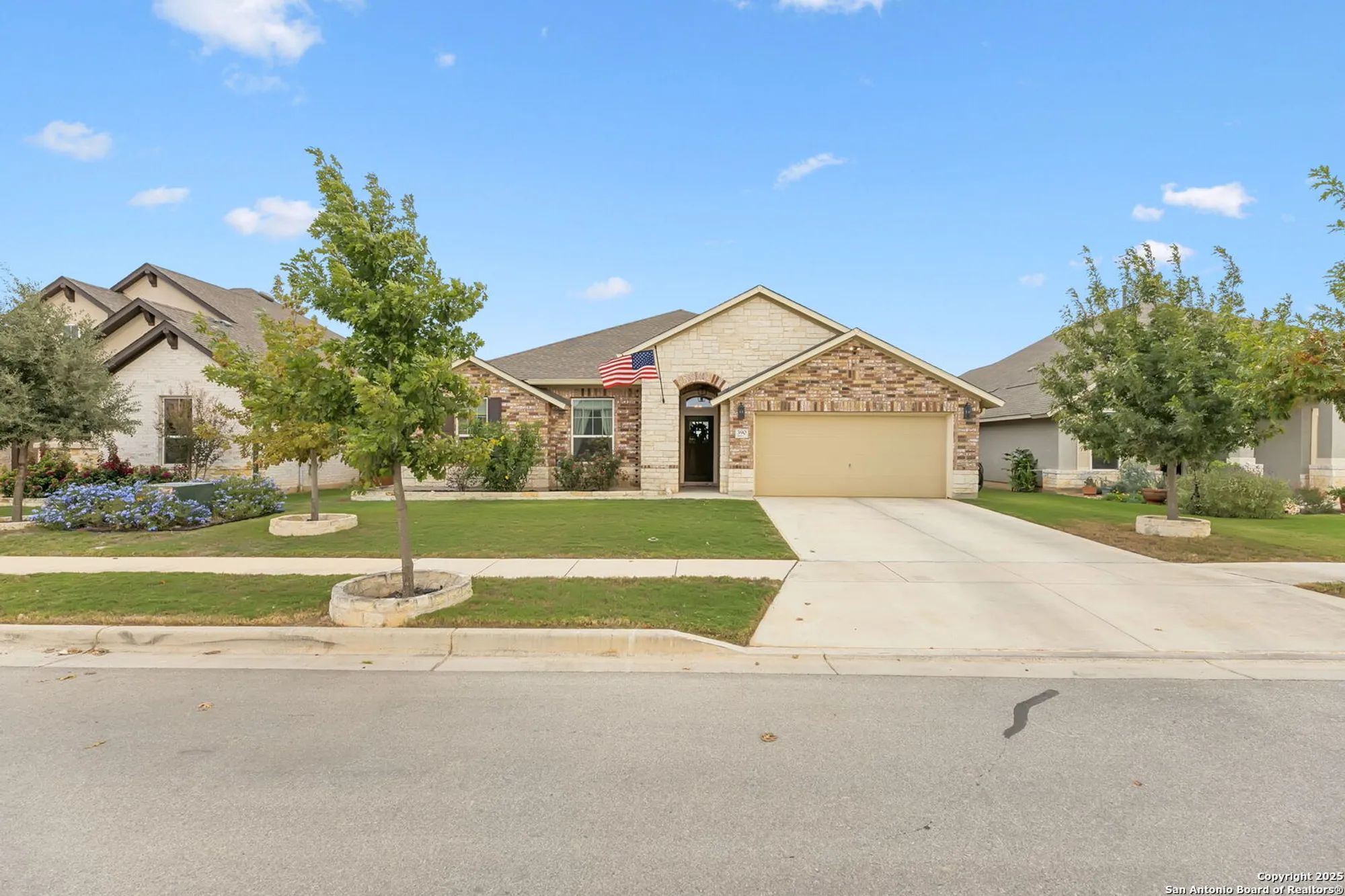 Property Slideshow image 1 of 42 | 390 nightshade trl, New Braunfels, TX, 78132