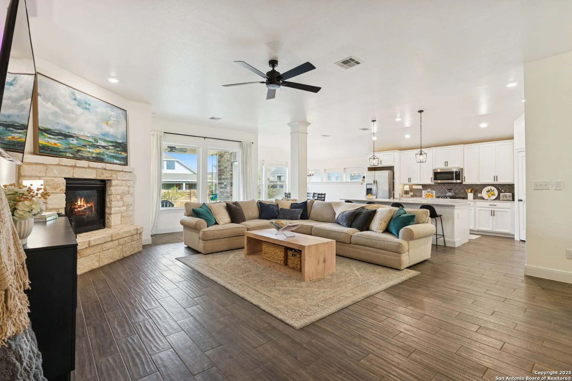 Property Slideshow image 5 of 42 | 390 nightshade trl, New Braunfels, TX, 78132