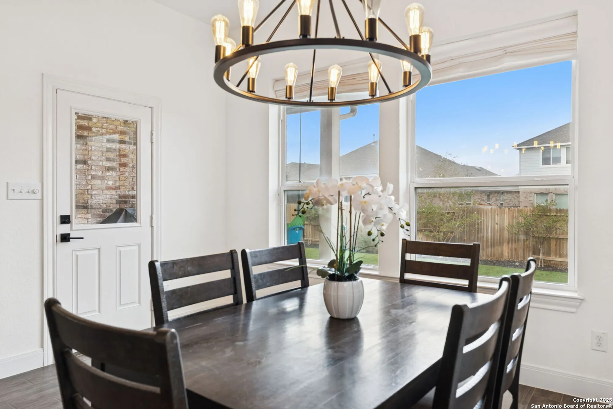 Property Slideshow image 11 of 42 | 390 nightshade trl, New Braunfels, TX, 78132