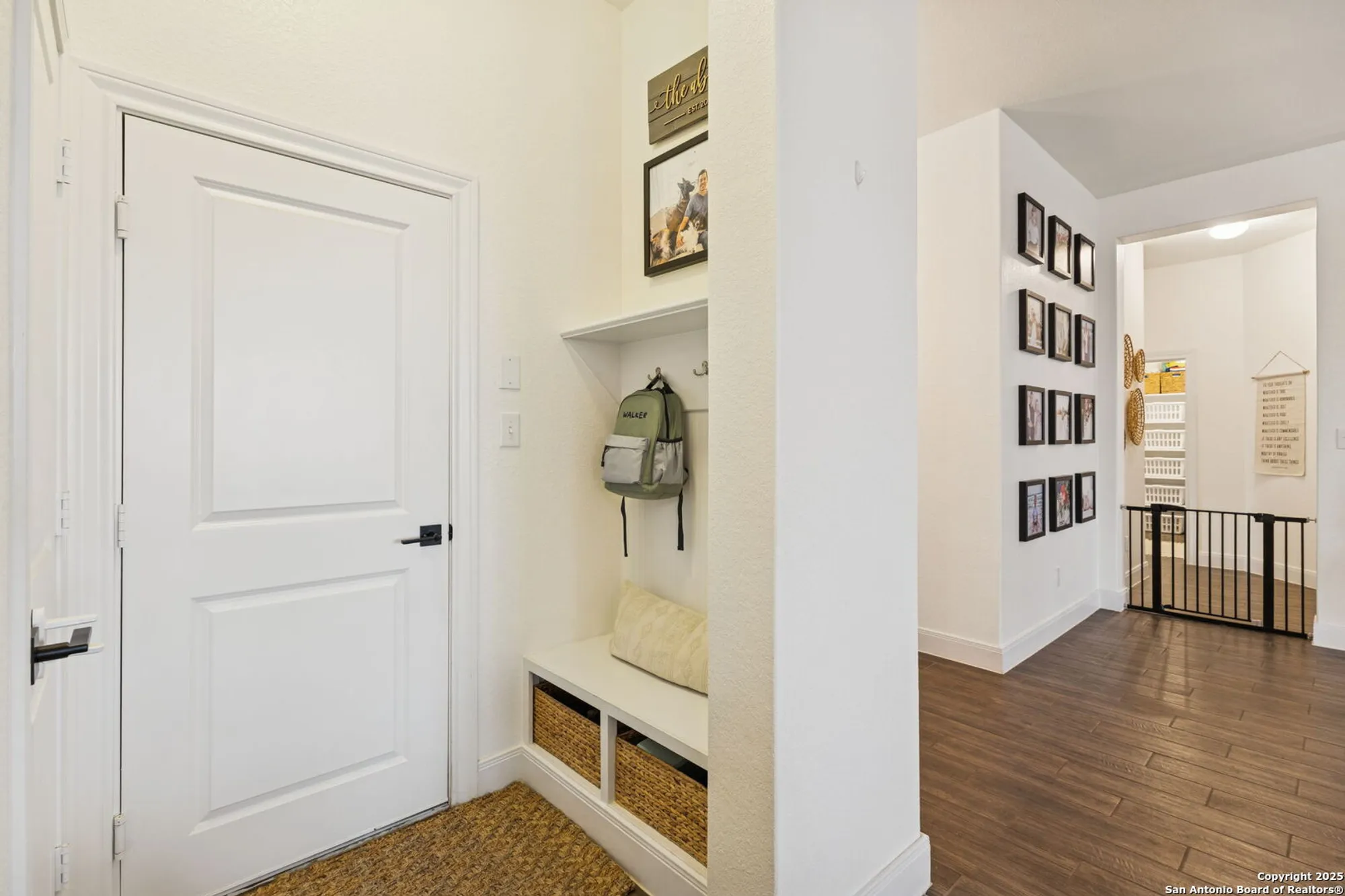 Property Slideshow image 19 of 42 | 390 nightshade trl, New Braunfels, TX, 78132