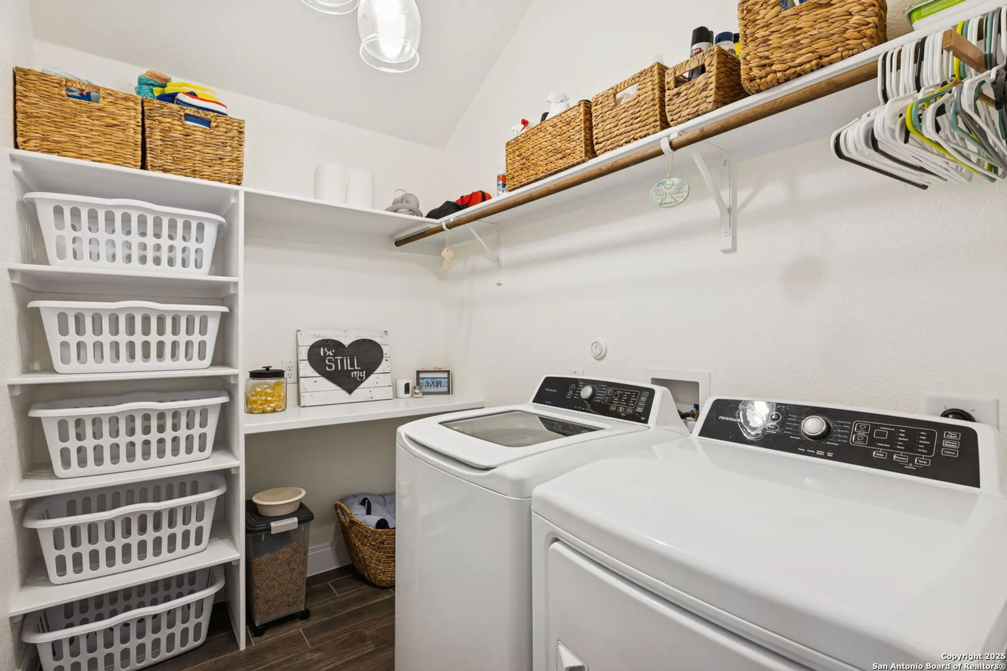 Property Slideshow image 23 of 42 | 390 nightshade trl, New Braunfels, TX, 78132